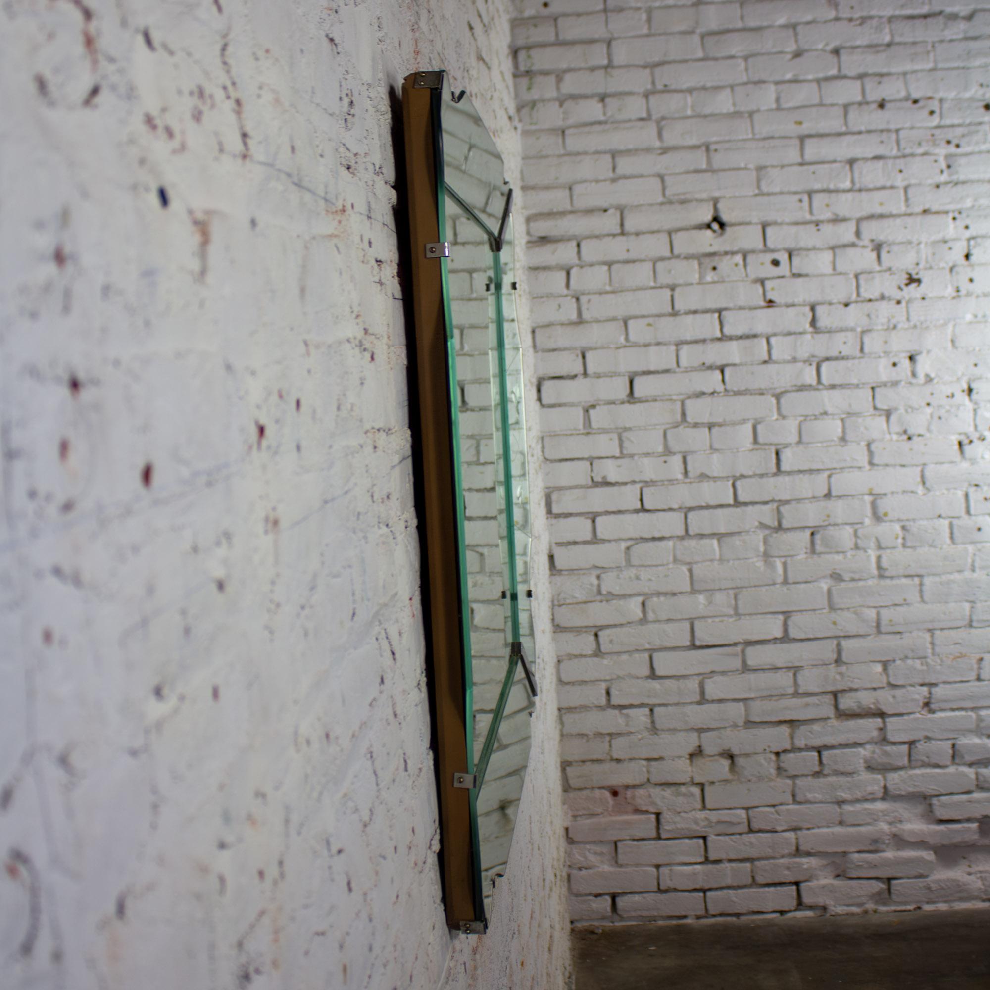 Art Deco Large Wall Mirror Rectangulaire avec côtés incurvés et verre vénitien gravé en vente 12