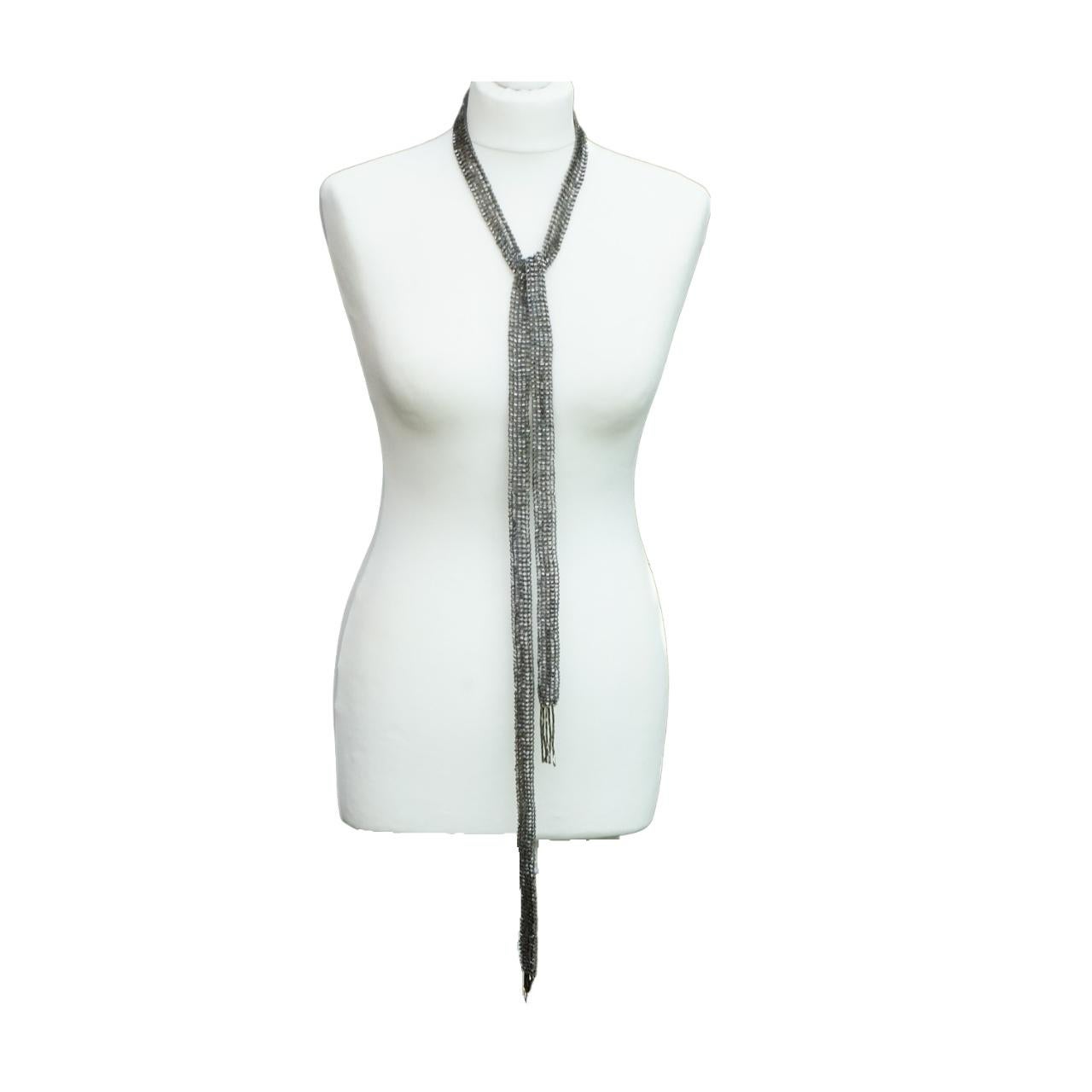 Art Deco Lariat Halskette oder Gürtel mit silberfarbenen Glasperlen im Art déco-Stil im Angebot 1