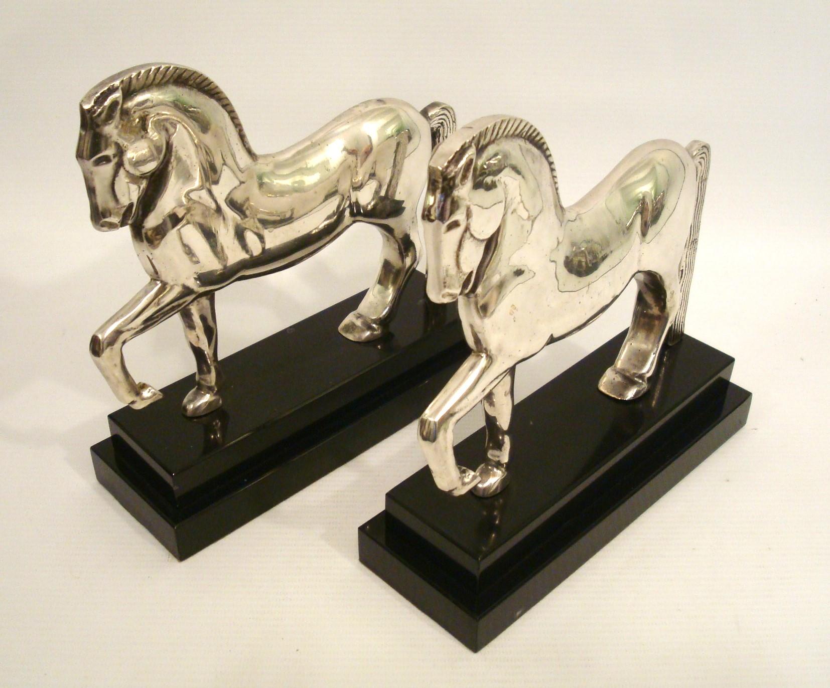 Bronzo Reggilibri in bronzo Art Deco Laurent Horse, 1930 circa, Francia in vendita
