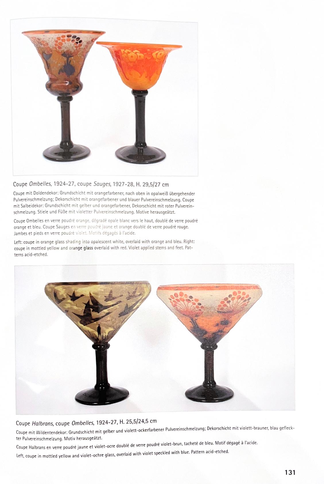 Art Deco Lauriers Glass Vase by Le Verre Francais  For Sale 2