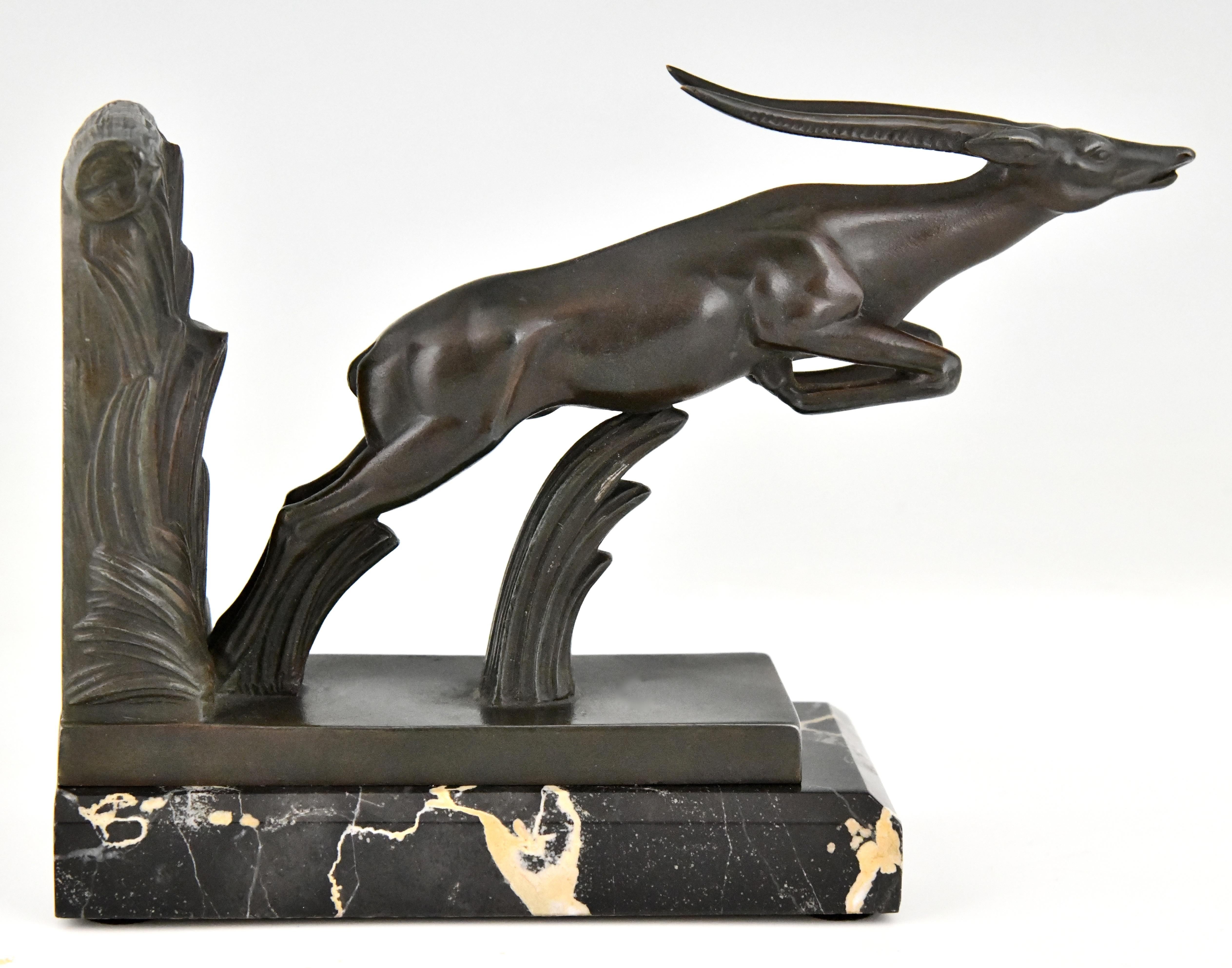  Art Deco Leaping Deer Bookends by Max Le Verrier 1930 France In Good Condition For Sale In Antwerp, BE