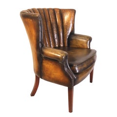 Art-déco-Clubsessel aus Leder mit geriffeltem Rücken, England, CIRCA 1940.