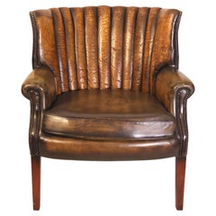 Art-déco-Clubsessel aus Leder mit geriffeltem Rücken, England, CIRCA 1940.