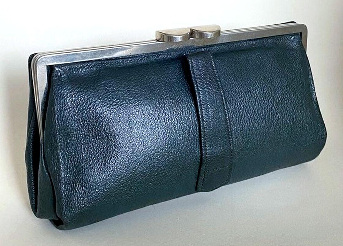 Art Deco Leather & Chrome Clutch handbag Purse, c1930 In Good Condition In Devon, England