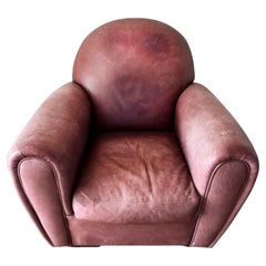 Fauteuil club en cuir de style Art déco avec lignes de nuages sur pieds carrés sur piédestal