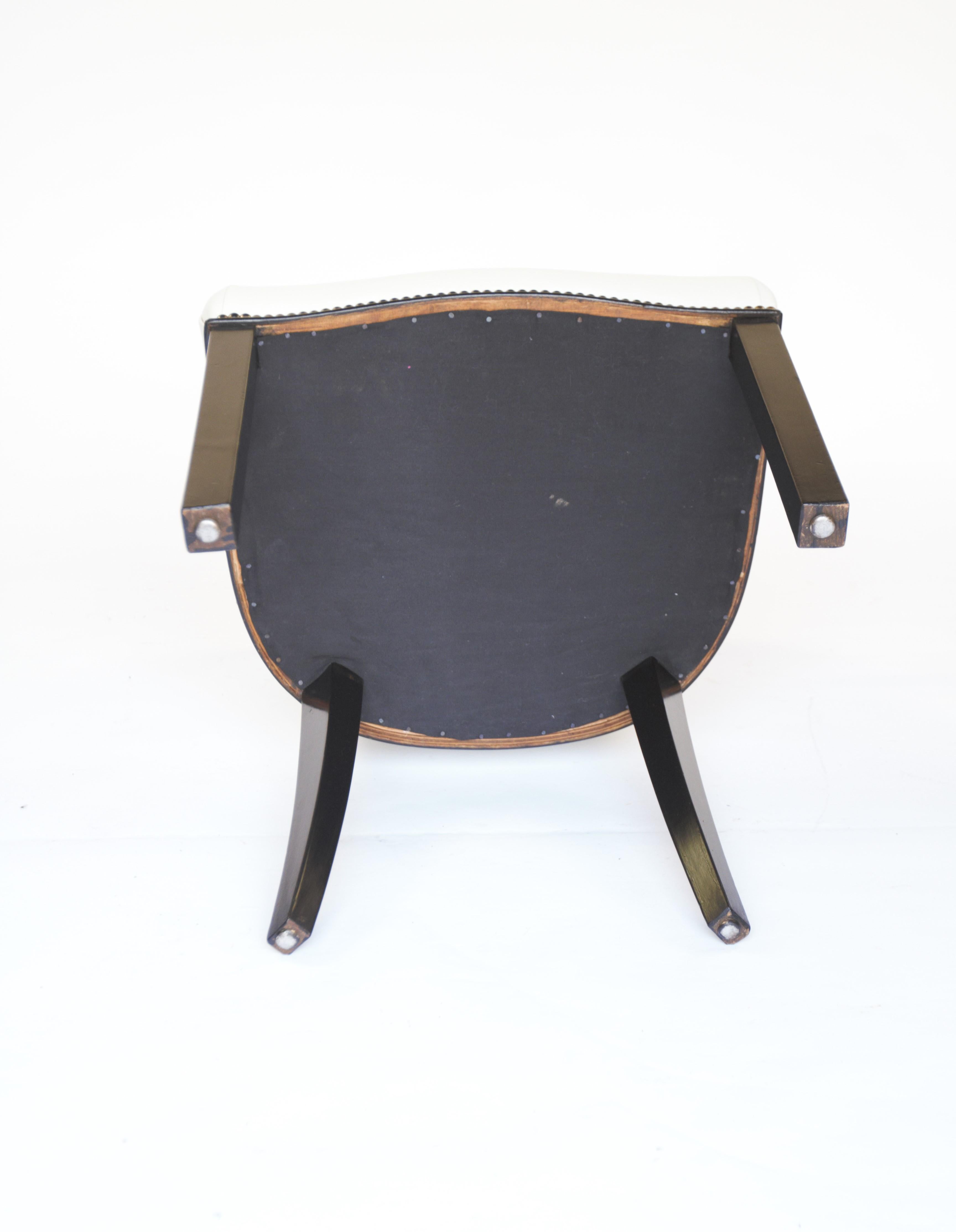 Art Deco Leder Schreibtisch Ellenbogenstuhl circa 1930s (Poliert) im Angebot