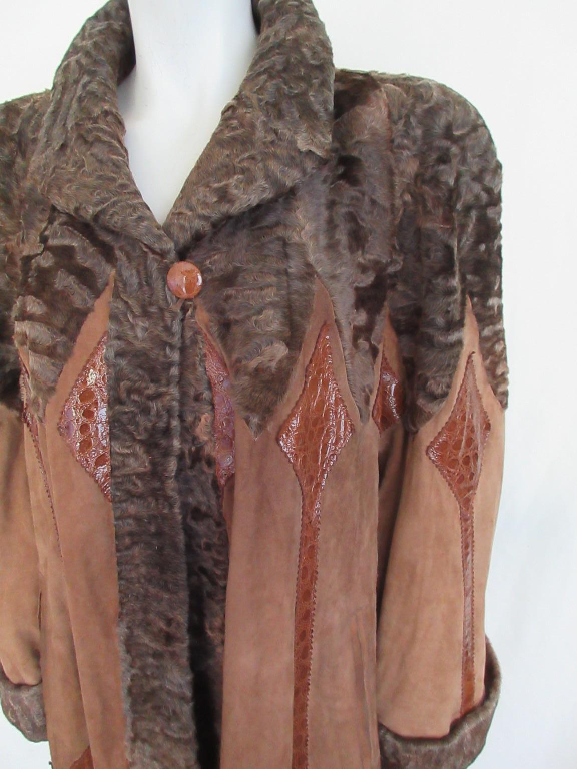 Manteau Art Déco en cuir et fourrure d'agneau de Perse Bon état - En vente à Amsterdam, NL