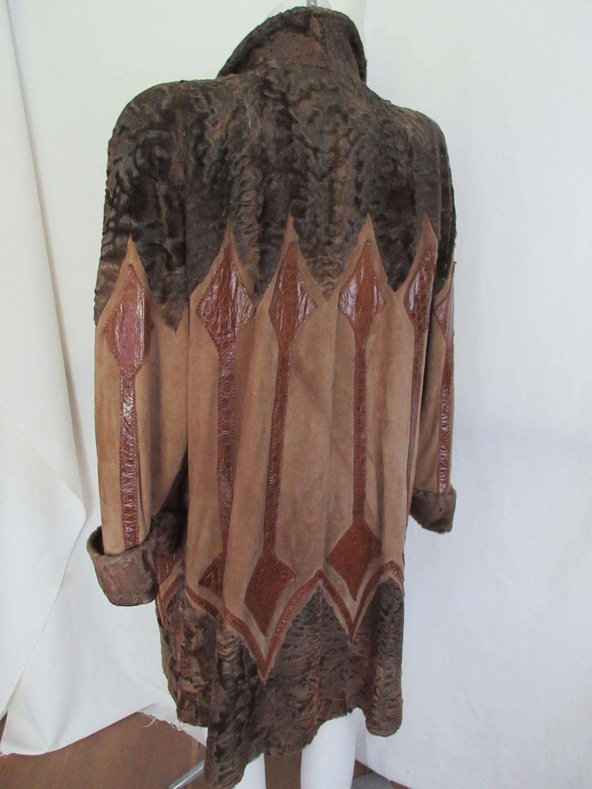 Manteau Art Déco en cuir et fourrure d'agneau de Perse Unisexe en vente