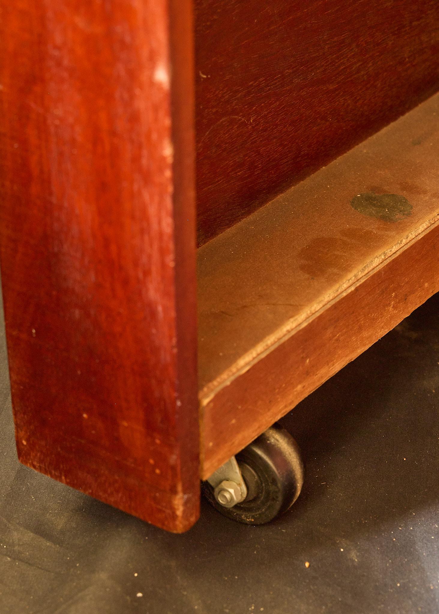 Art Deco Lectern of Mahogany For Sale 5