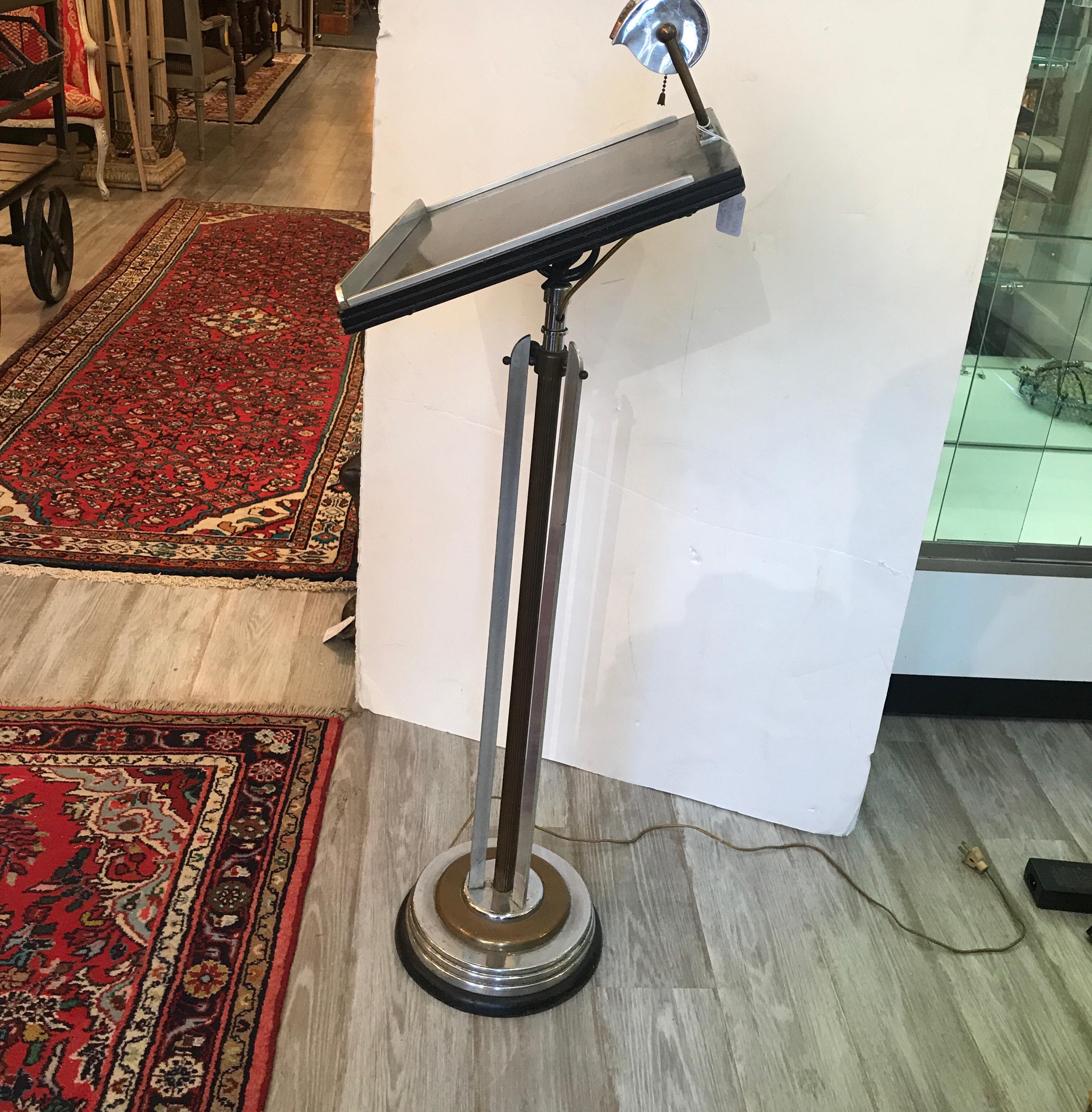 Art Deco Lectern with Light In Good Condition In Lambertville, NJ