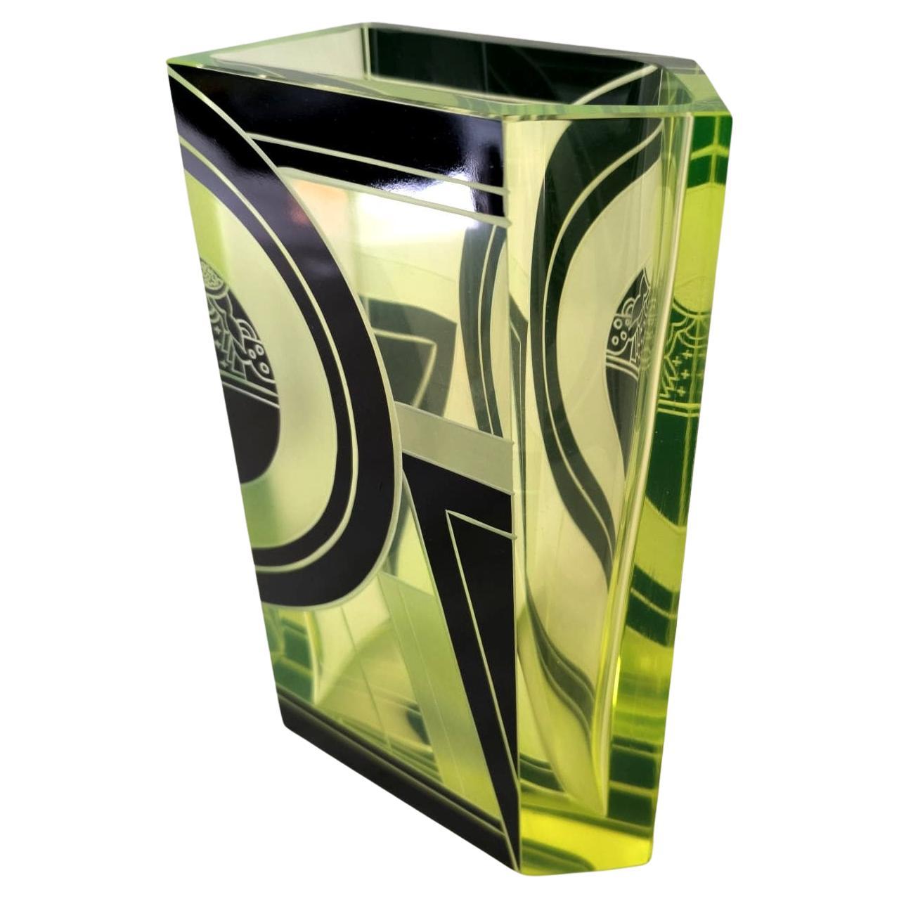 Émaillé Art Deco Lemon Yellow Geometric Enamel Decorated Glass Vase, c1930 en vente