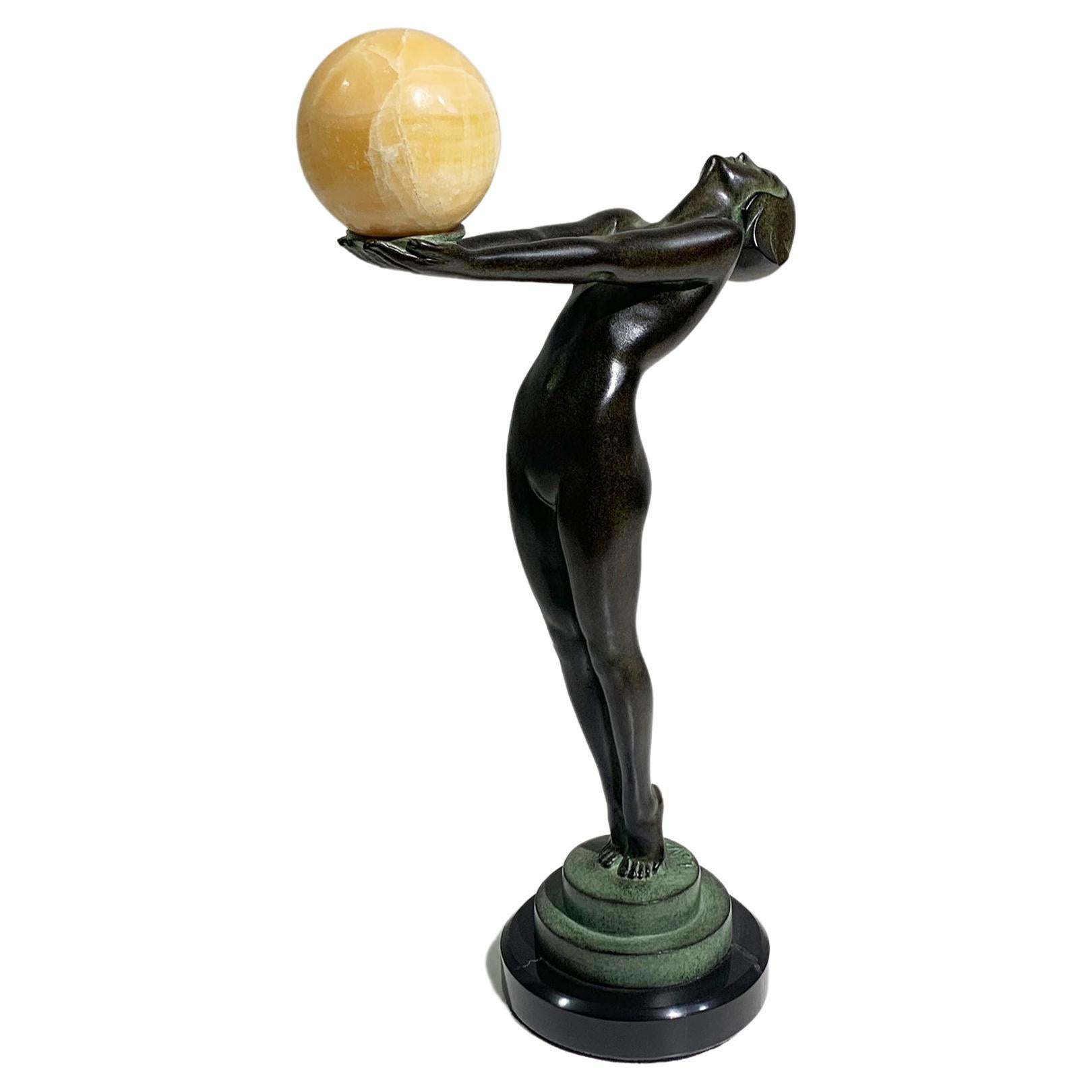 Scultura Art Deco "LEUR" Ball Dancer di Max Le Verrier, firmata "Le Verrier".