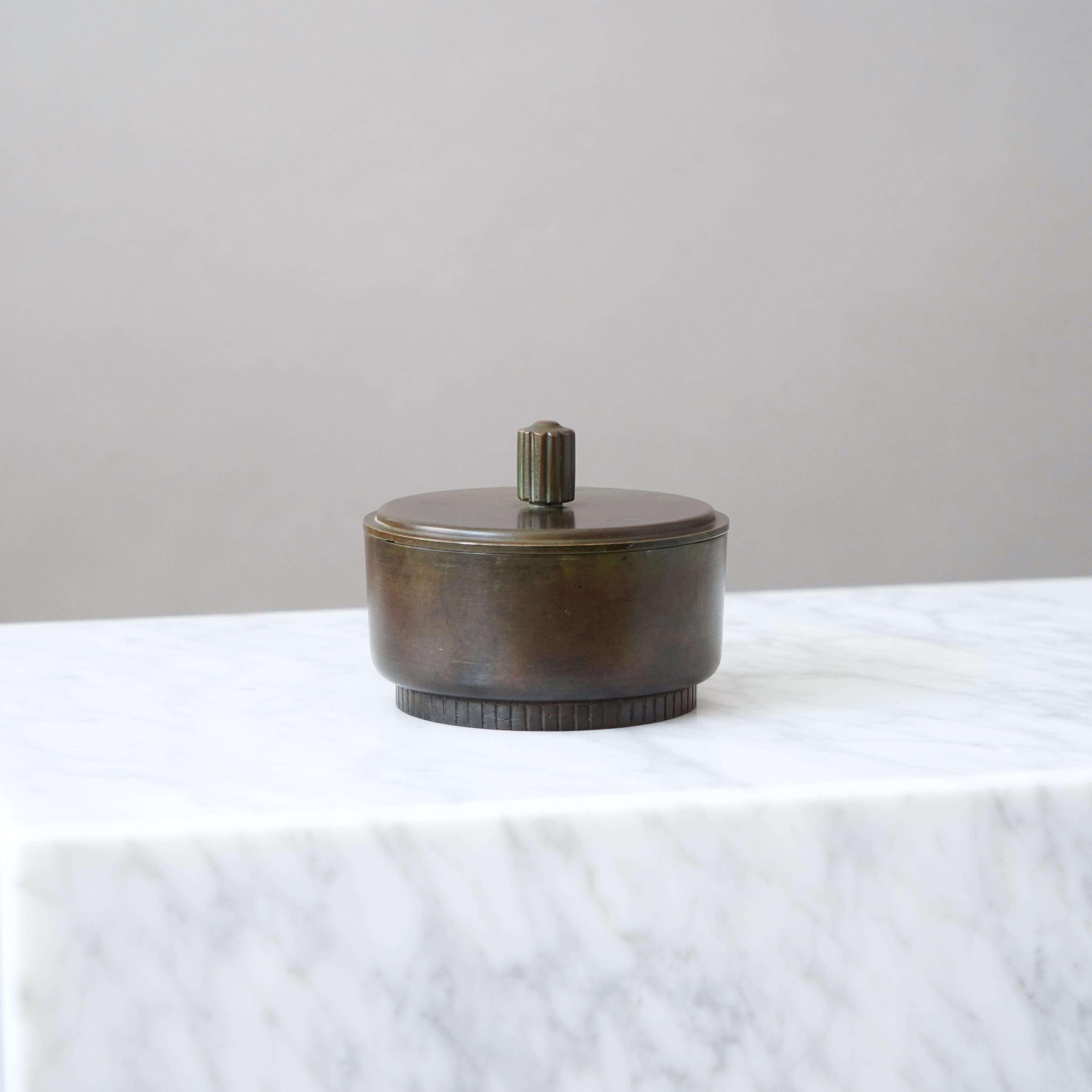 Art Deco Lidded Bronze Box by GAB Guldsmedsaktiebolaget, Sweden, 1930s en venta 2