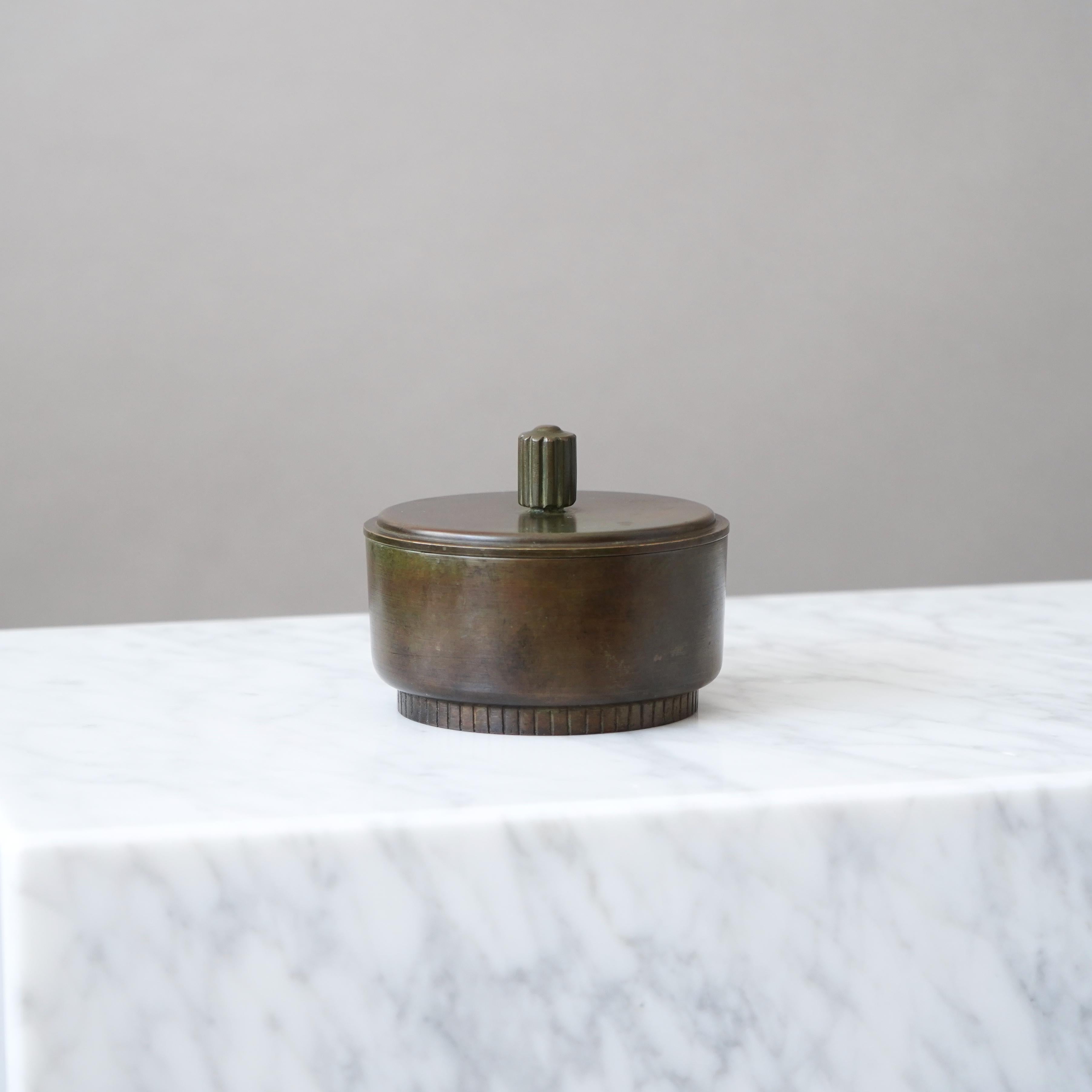 Art Deco Lidded Bronze Box by GAB Guldsmedsaktiebolaget, Sweden, 1930s en venta 3
