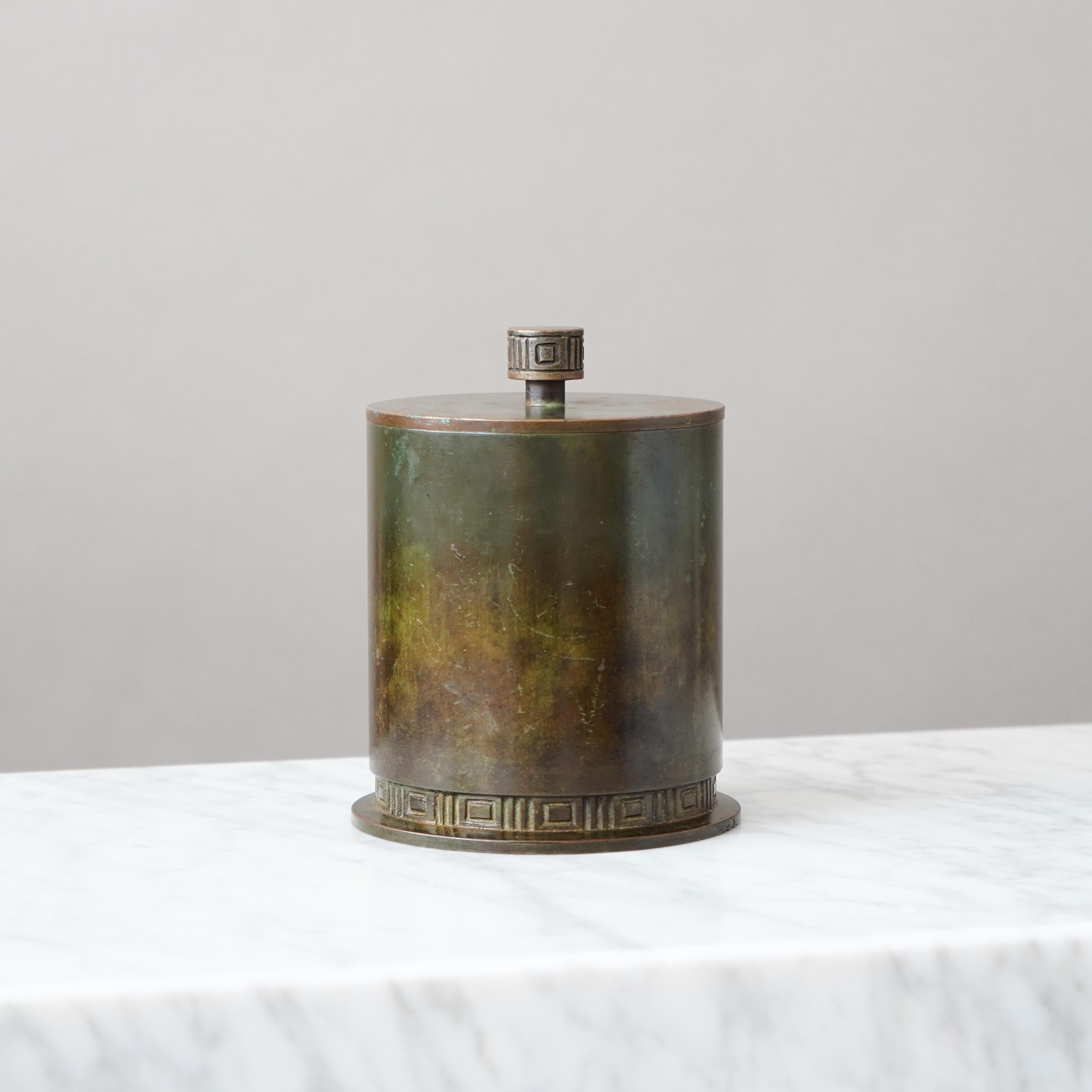 Art déco Art Deco Lidded Bronze Box by GAB Guldsmedsaktiebolaget, Sweden, 1930s en vente