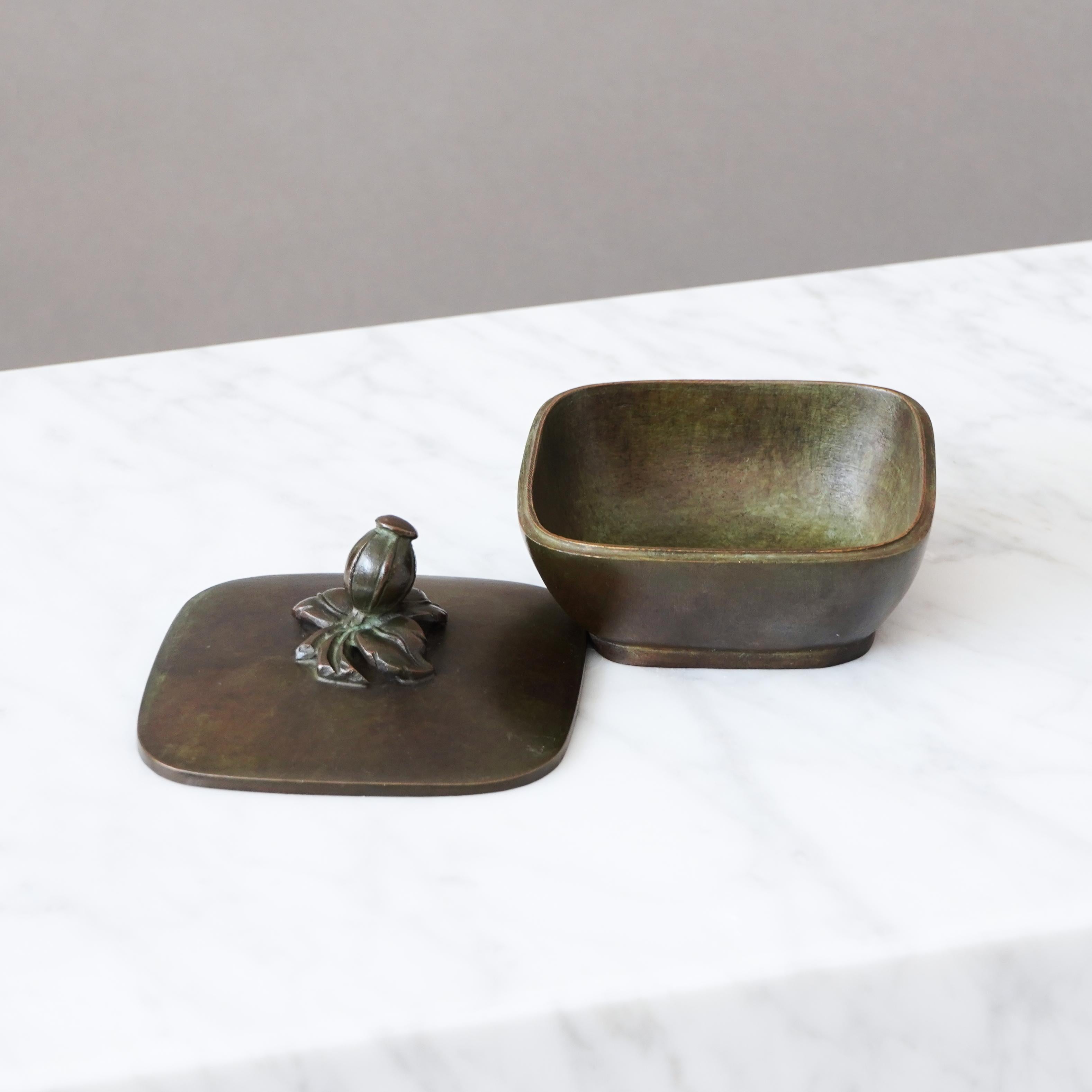 Moulage Art Deco Lidded Bronze Box by GAB Guldsmedsaktiebolaget, Sweden, 1930s en vente