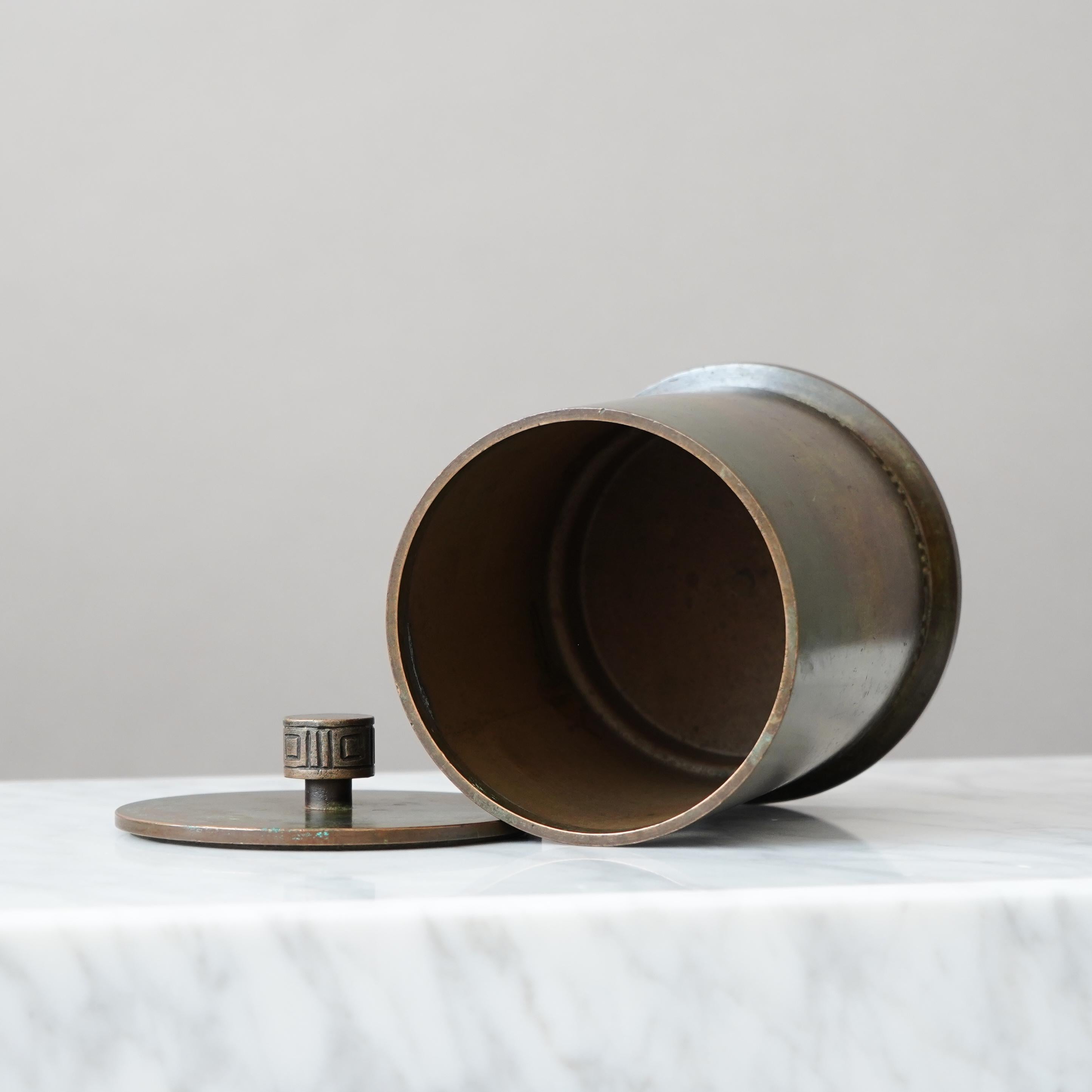 Art Deco Lidded Bronze Box by GAB Guldsmedsaktiebolaget, Sweden, 1930s en vente 1
