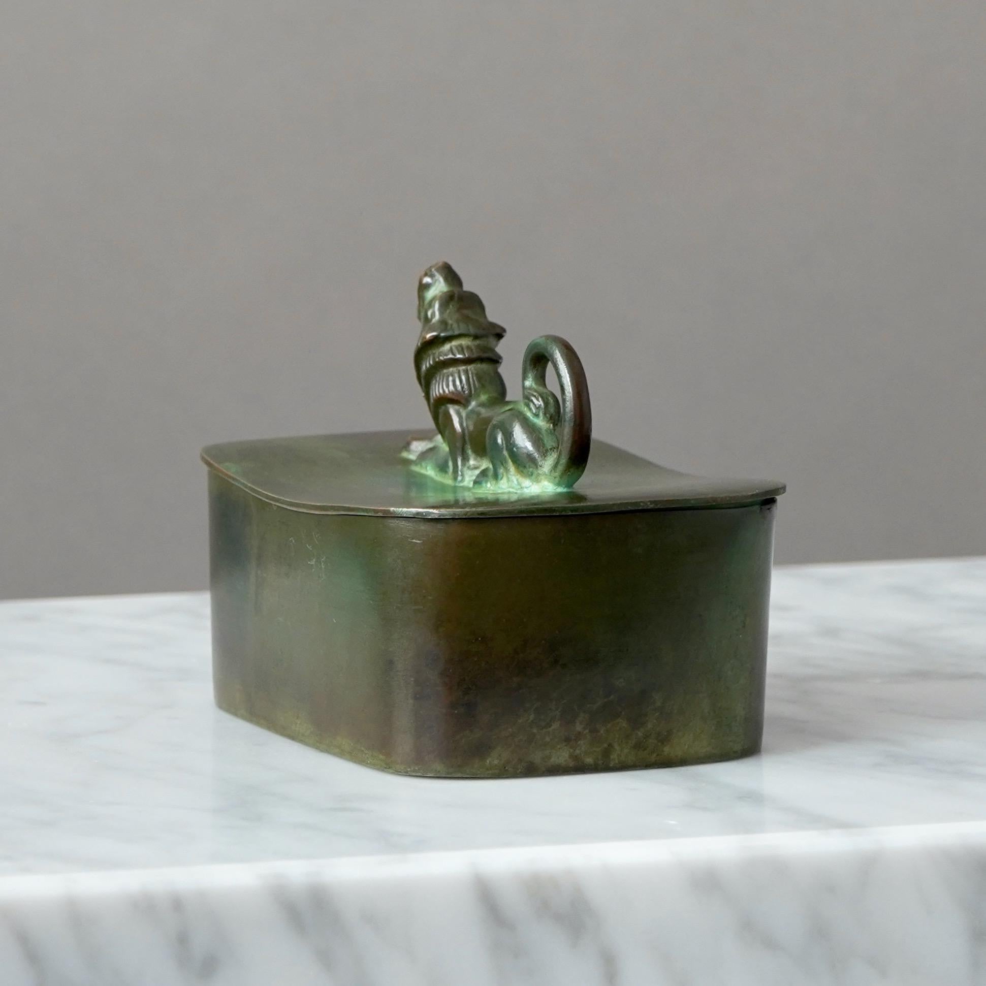 Caja de bronce con tapa Art Déco de GAB Guldsmedsaktiebolaget, Suecia, años 30 en venta 1