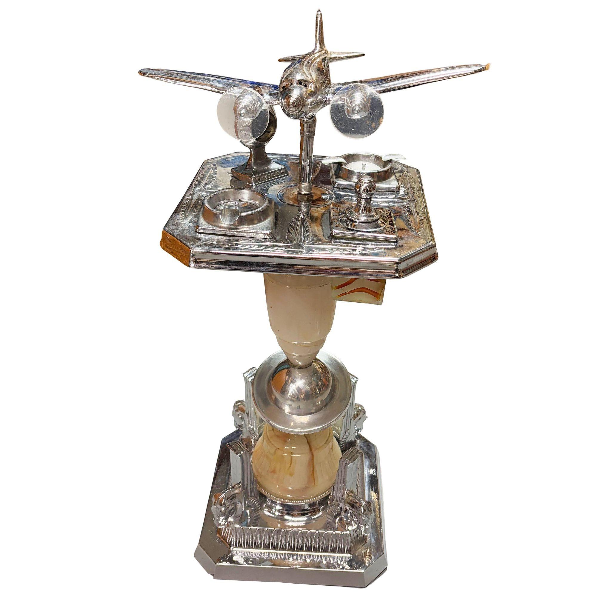 Art Deco Light Up Chrome Douglas DC-3 Airplane Ashtray Stand w/ Art Glass Base (amerikanisch) im Angebot