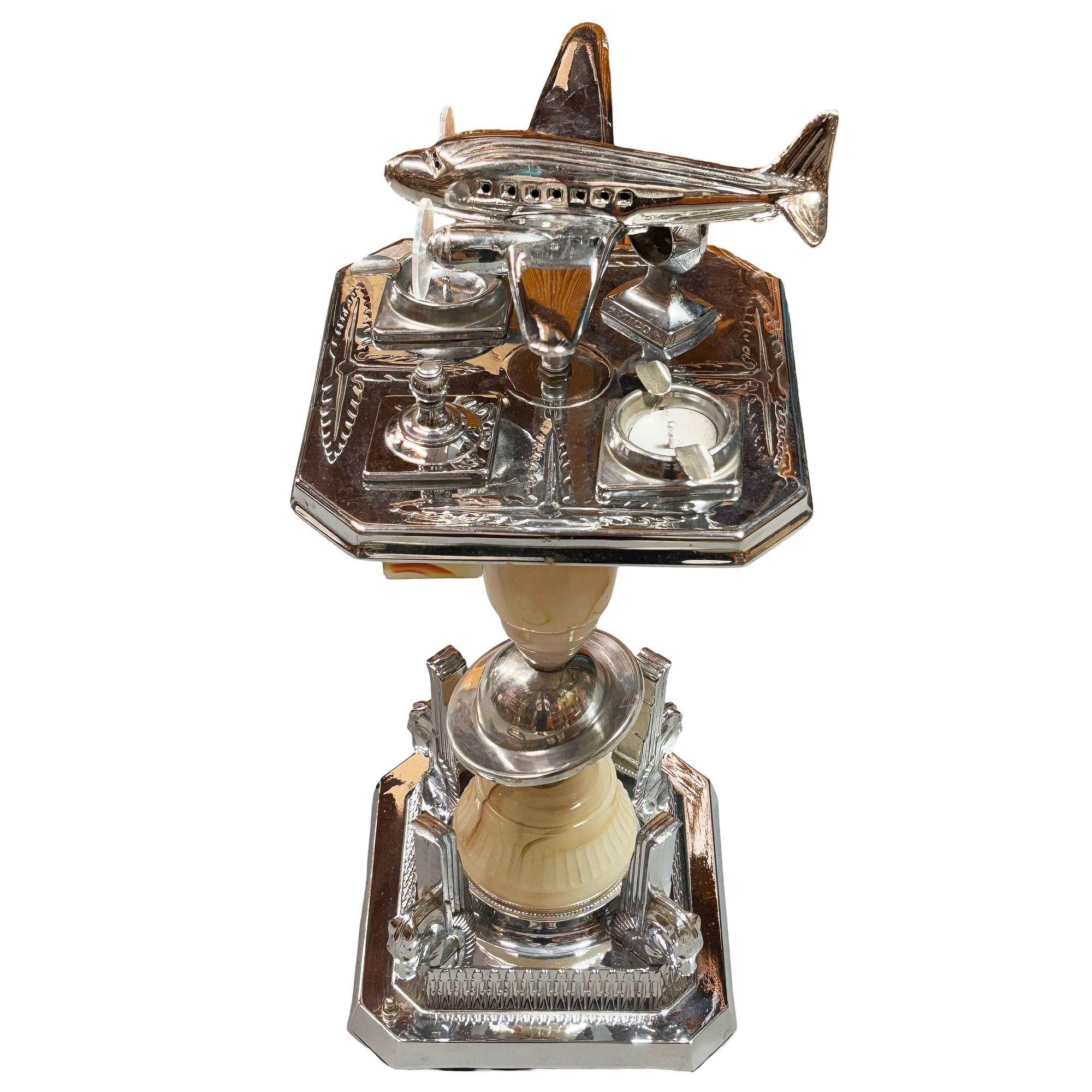 Art Deco Light Up Chrome Douglas DC-3 Airplane Ashtray Stand w/ Art Glass Base im Zustand „Hervorragend“ im Angebot in Van Nuys, CA