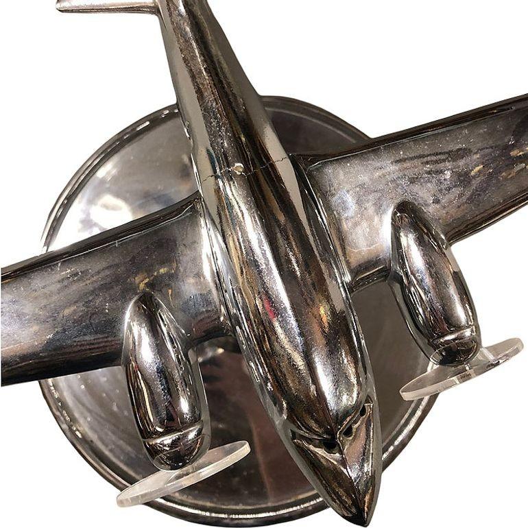Art Deco Light Up Chrom Douglas DC-3 Flugzeug-Getränke-Beistelltisch, Art-Glassockel (Mitte des 20. Jahrhunderts) im Angebot