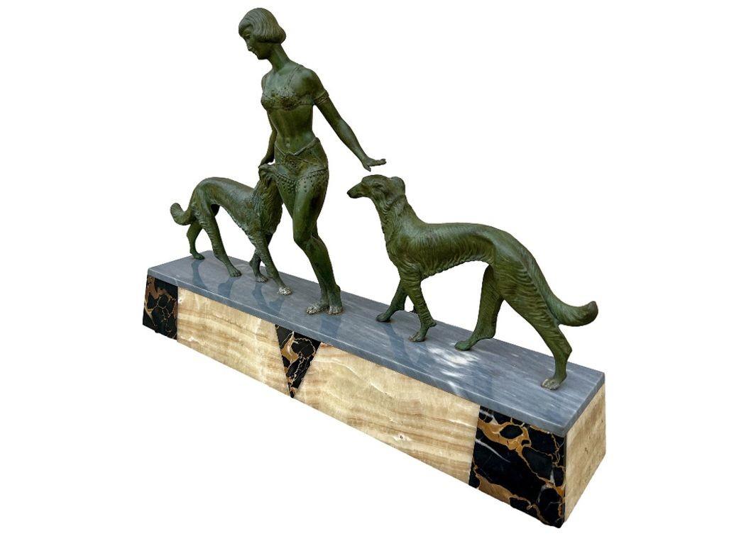 Scultura in bronzo Art Deco Light-up Flapper di Enrique Molins-Balleste in vendita 2