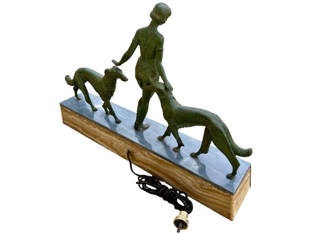 Scultura in bronzo Art Deco Light-up Flapper di Enrique Molins-Balleste in vendita 3