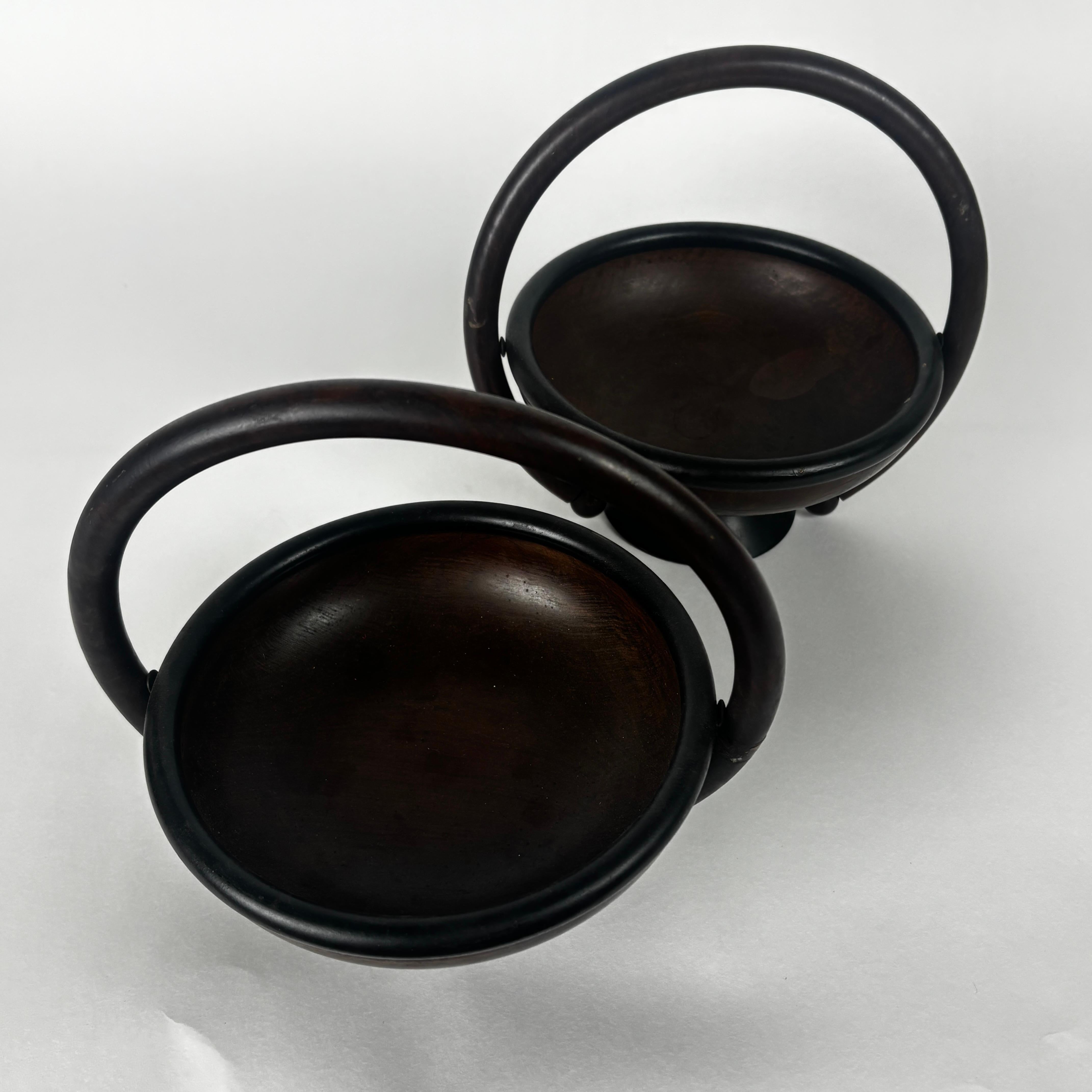 Set di ciotole in lignum vitae art déco con manico in vendita 1