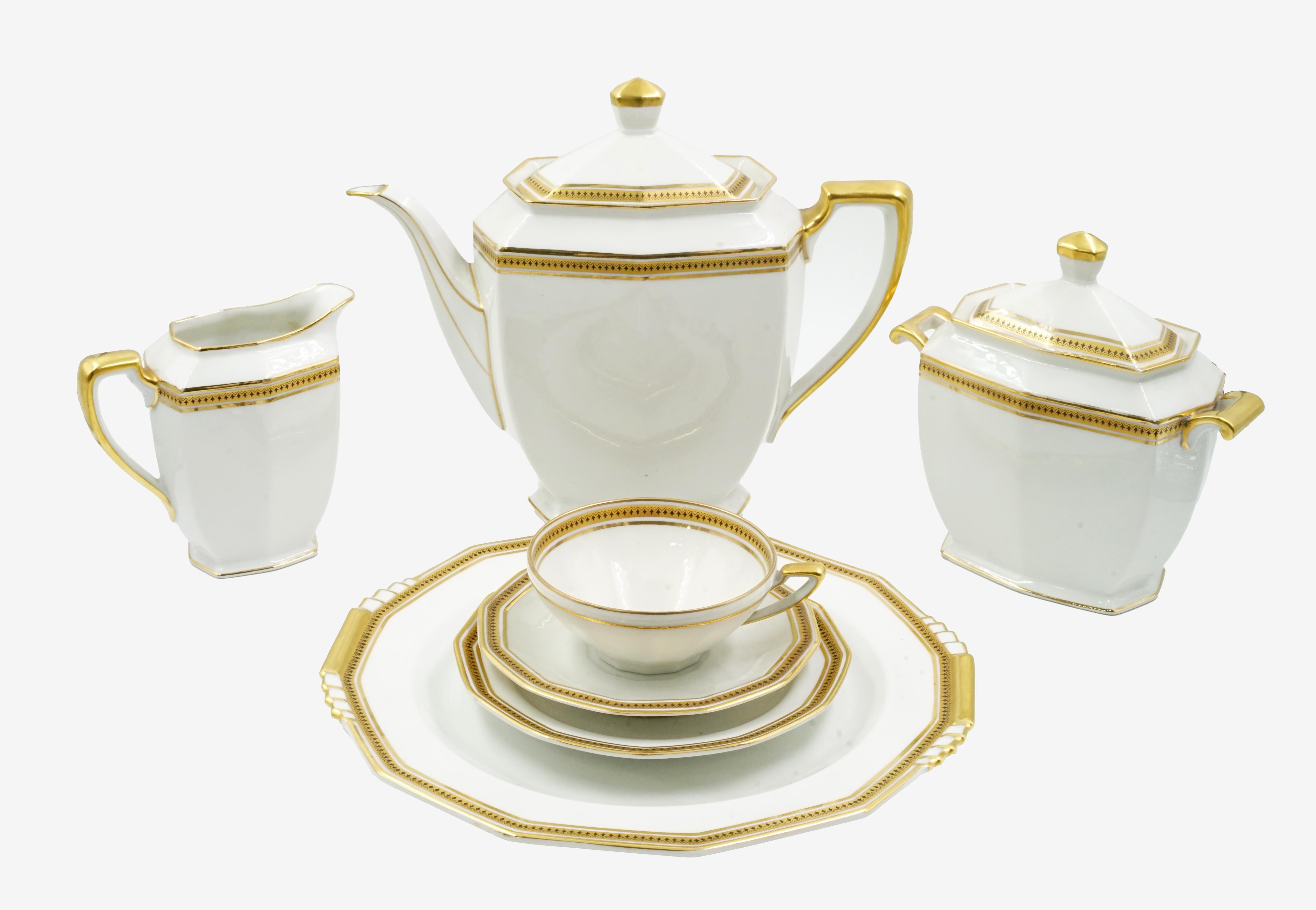 Art deco Limoges porcelain coffee set
Complete coffee set for 12 people
40 pieces in total
Art deco design
Origin Franca Circa 1940
The coffee set is composed of:
(measurements in centimeters)

-Coffee maker (height: 22cm   width: 26cm depth: