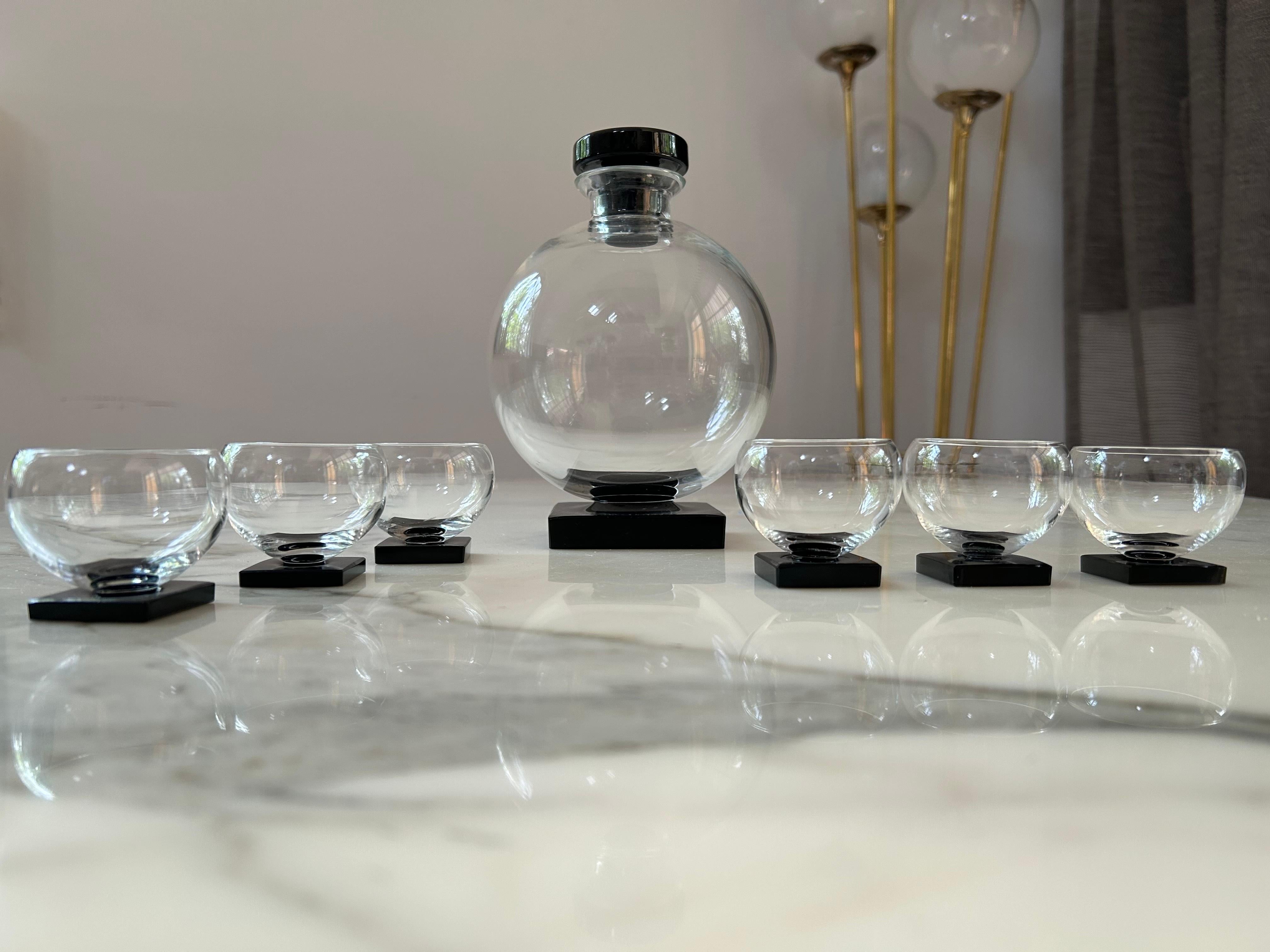 Onyx Art Deco Liqueur Set with Decanter & 6 Glasses, In the Style of W. J. Rozendaal For Sale