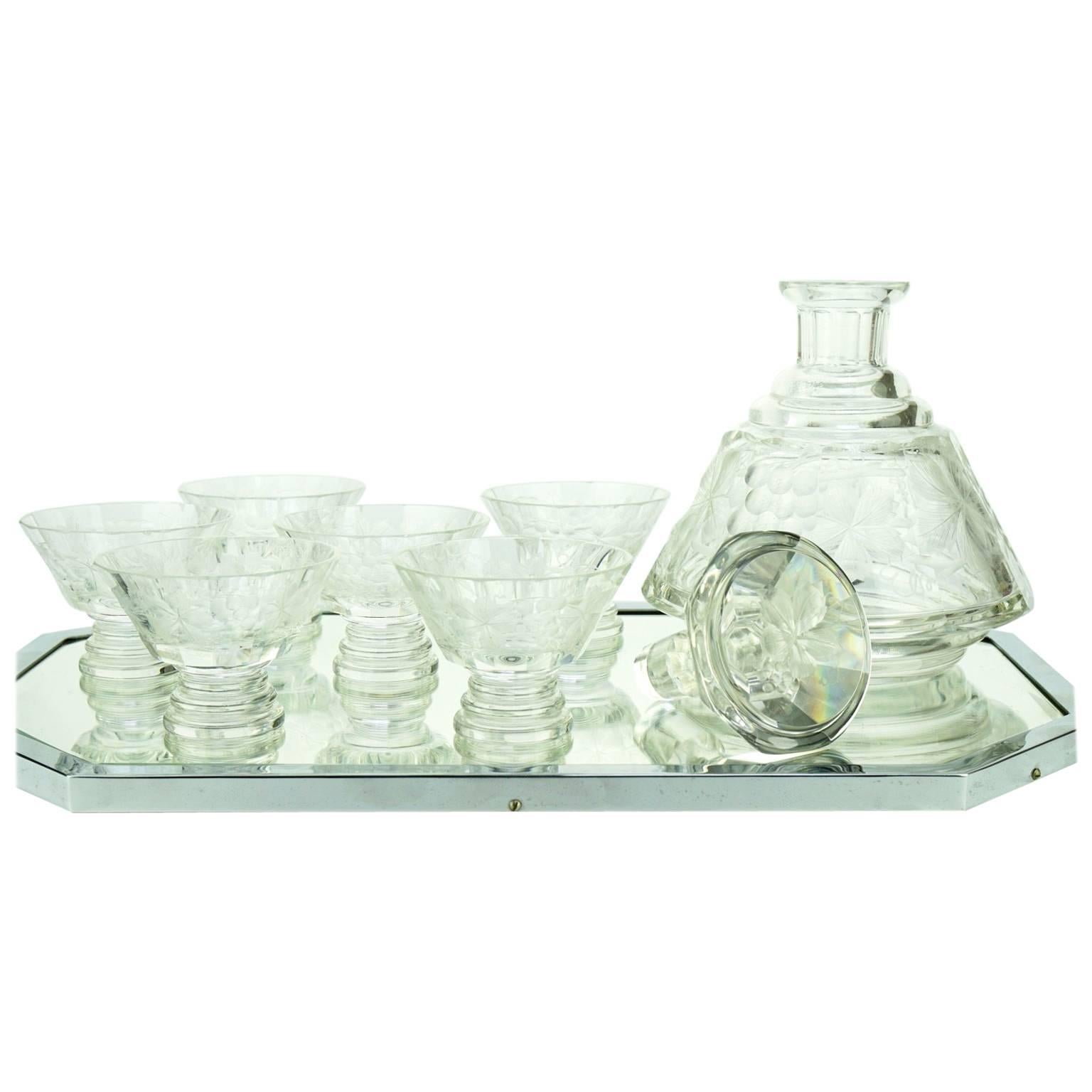 Art Deco Liquor Service Decanter, Glasses and Tray For Sale at 1stDibs
