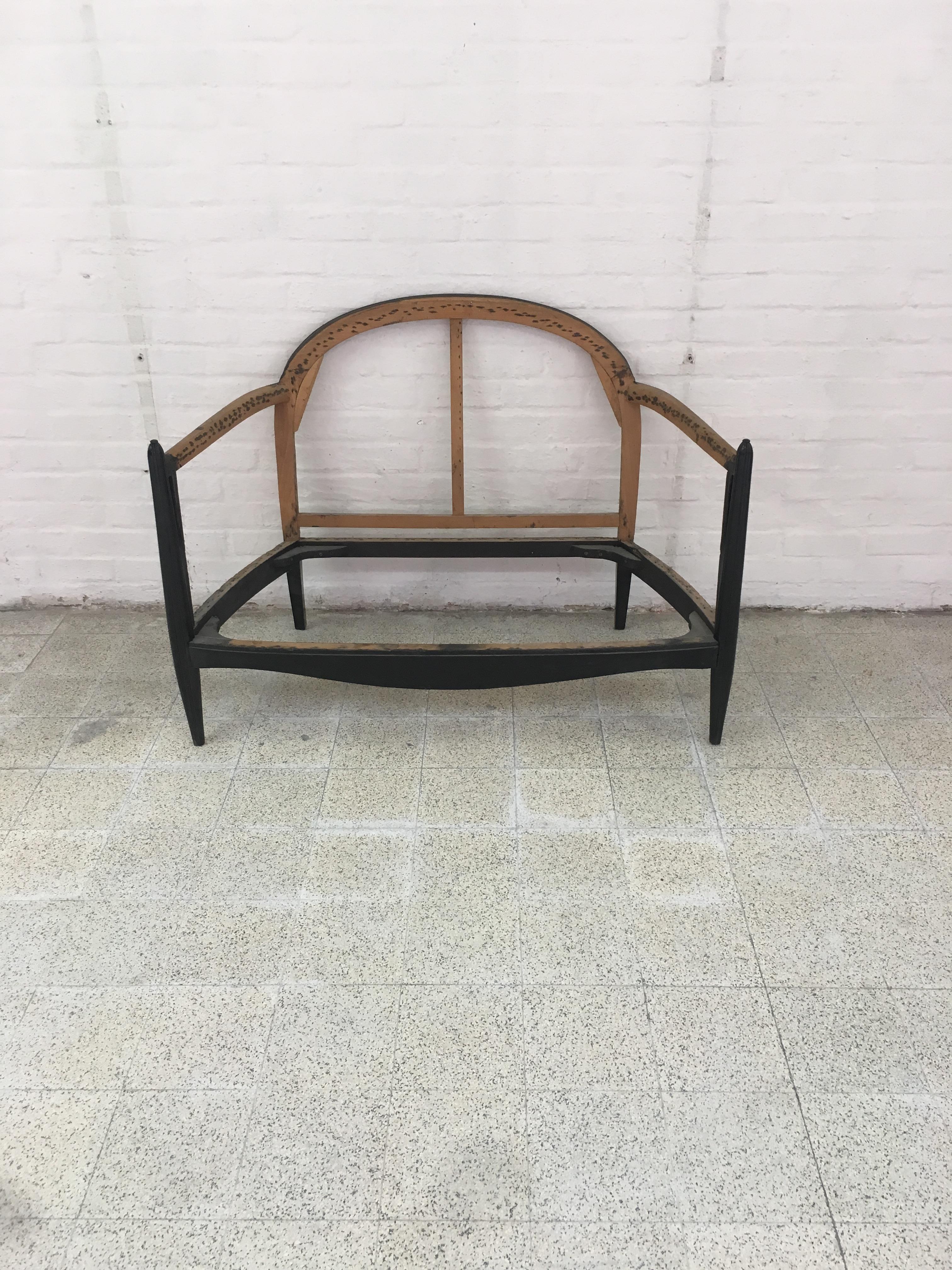 Art Deco living room in blackened wood, circa 1920-1930
Composed of a bench and 2 armchairs.
The seats have been cleared, the woods completely restored, stained black and varnished.
They are ready for a new upholstery
Measures: Armchair 80 x 60