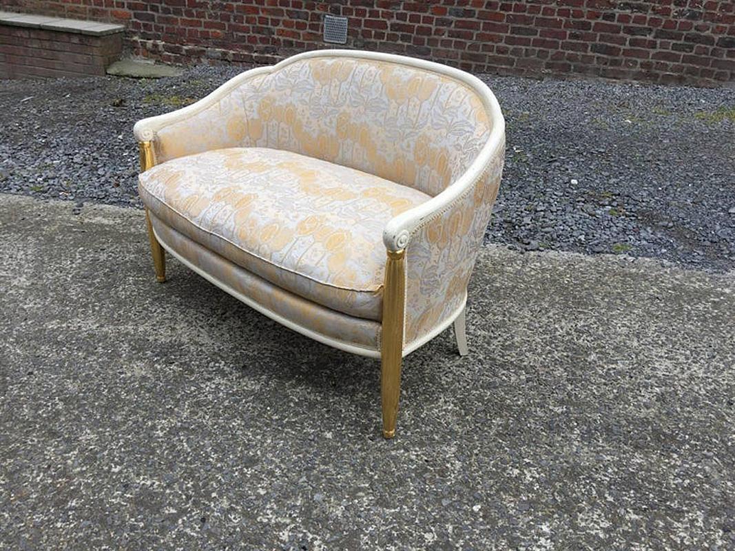 Art Deco living room suite, circa 1930
Two armchairs and a two-seat bench.
The gilt is original, wood relacquered.
Dimensions armchairs: 71 H x62 W x 60 L cm seat height : 48 cm
Dimensions bench : 83 H x 120 W x 60 L seat height :48 cm
Can be