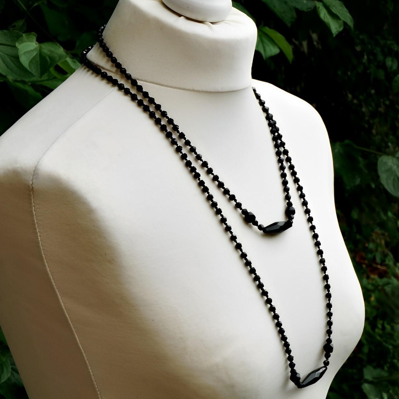 Art Deco Long Hand Cut French Jet Beads Flapper Necklace circa 1920s 3