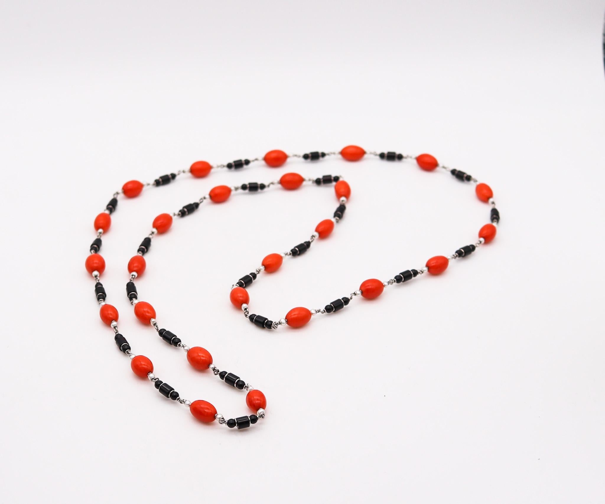 Cabochon Art Deco Long Necklace Sautoir in Platinum with Red Coral Onyx and Pearls
