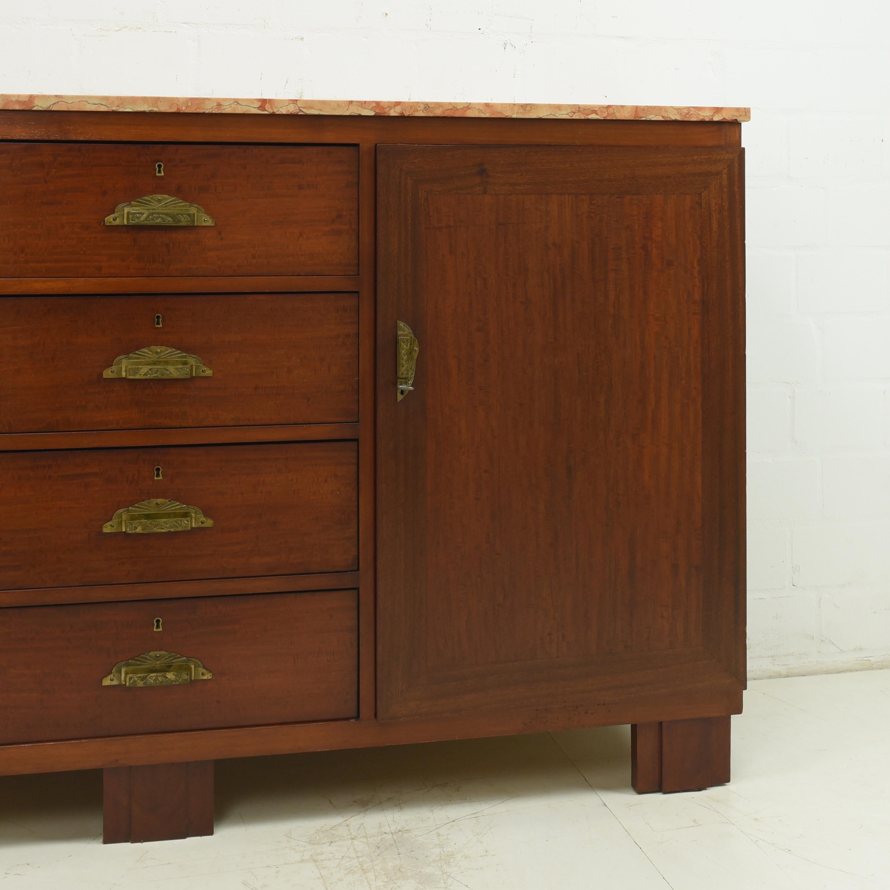 Art Deco Long Sideboard in Mahogany, circa 1925 For Sale 6