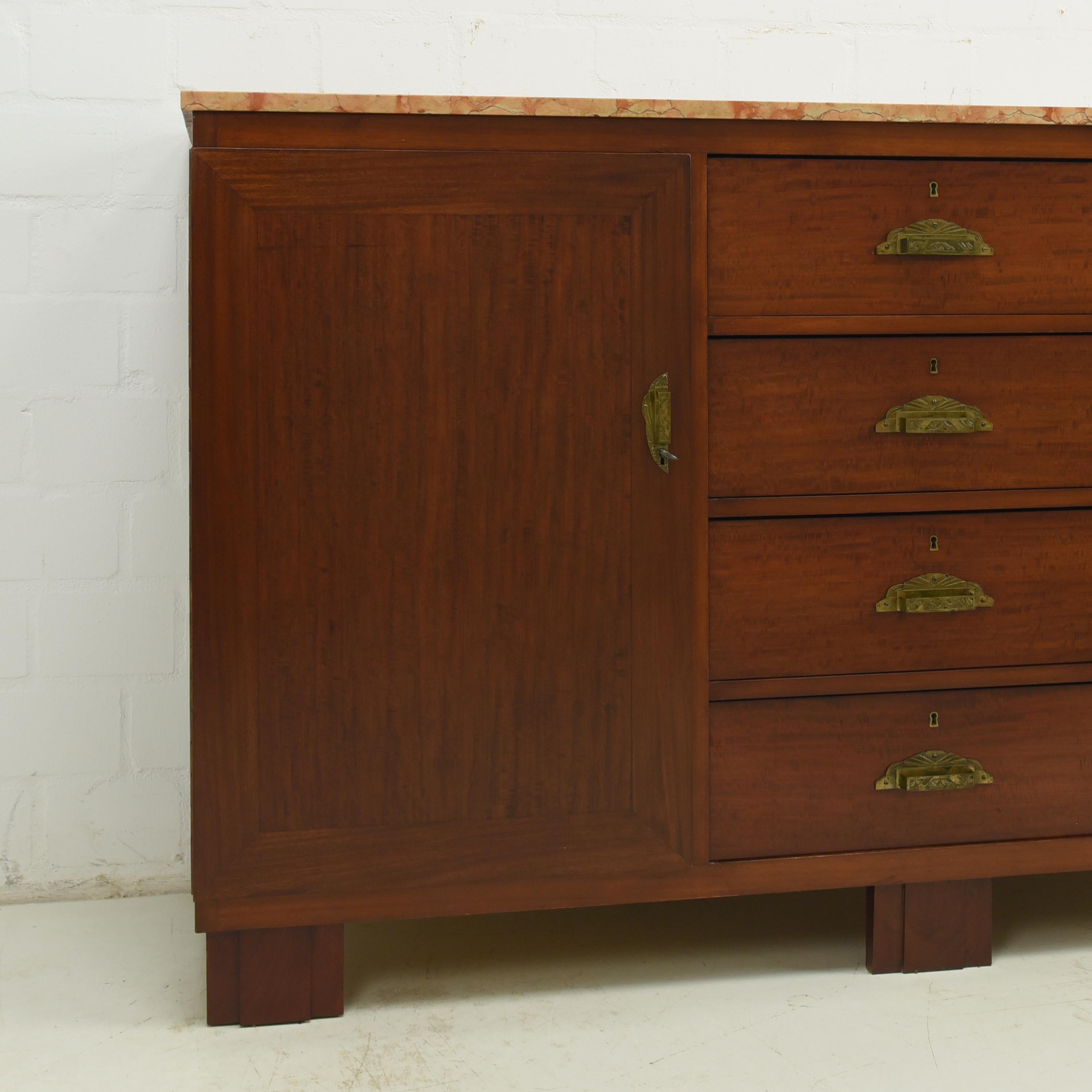 Art Deco Long Sideboard in Mahogany, circa 1925 For Sale 5