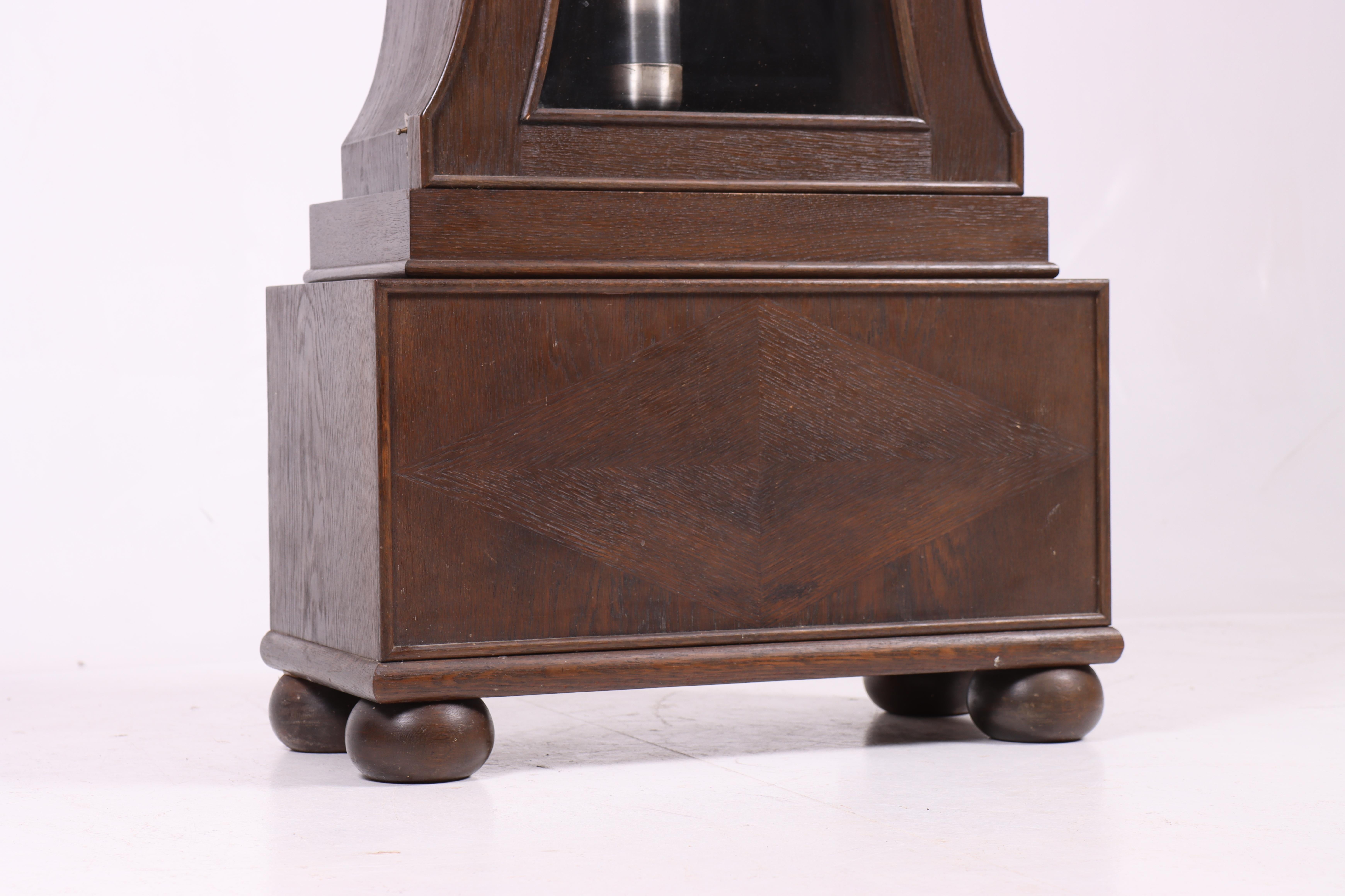Scandinave moderne Horloge Art déco à long plateau, Danemark, années 1950 en vente