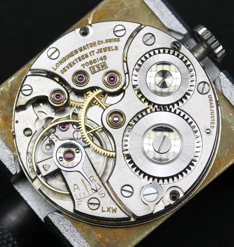 Art Deco Longines Gentleman’s Manual Wrist Watch, Serviced, c1945 For Sale 2