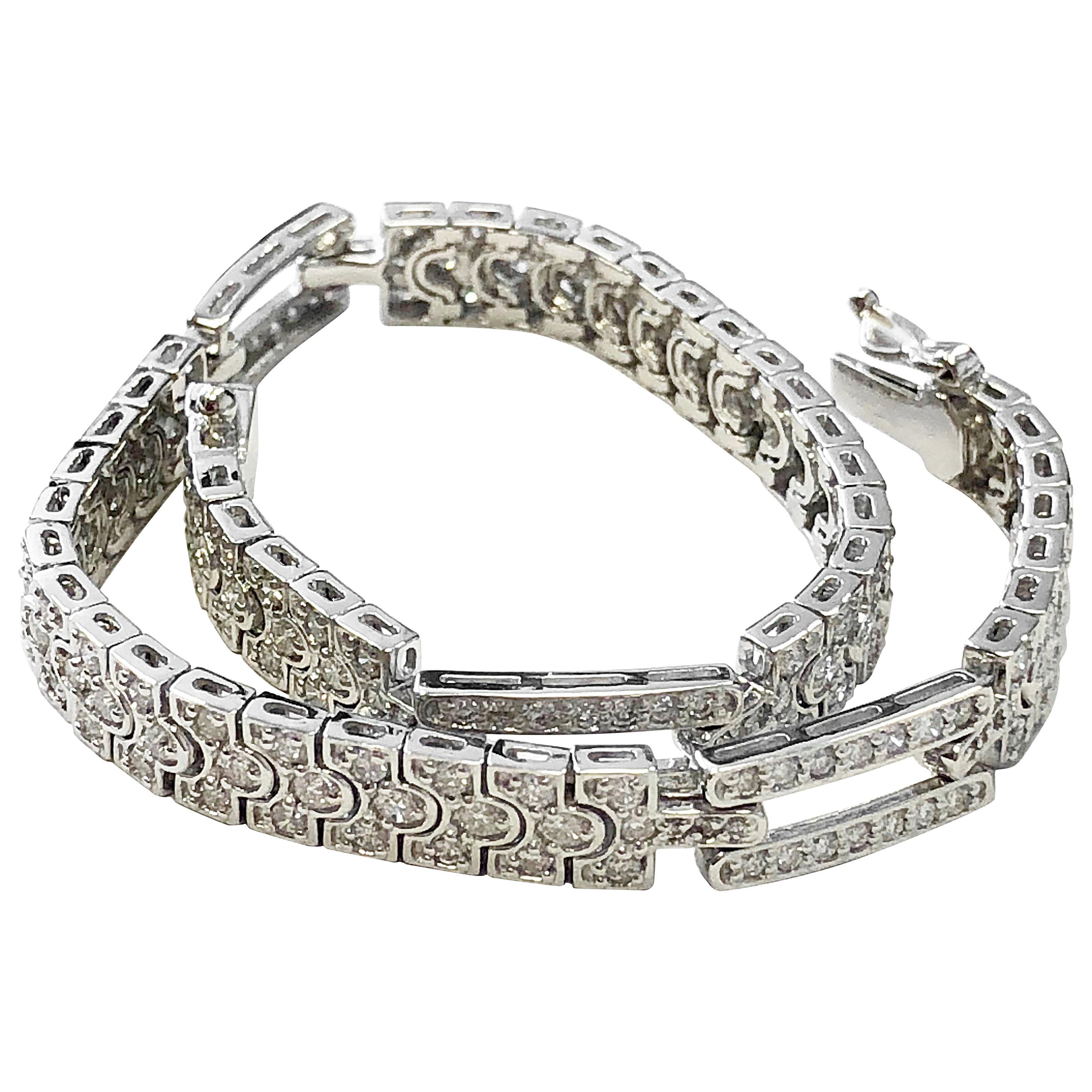 Art Deco Style Look Diamond Bracelet in 18 Karat White Gold