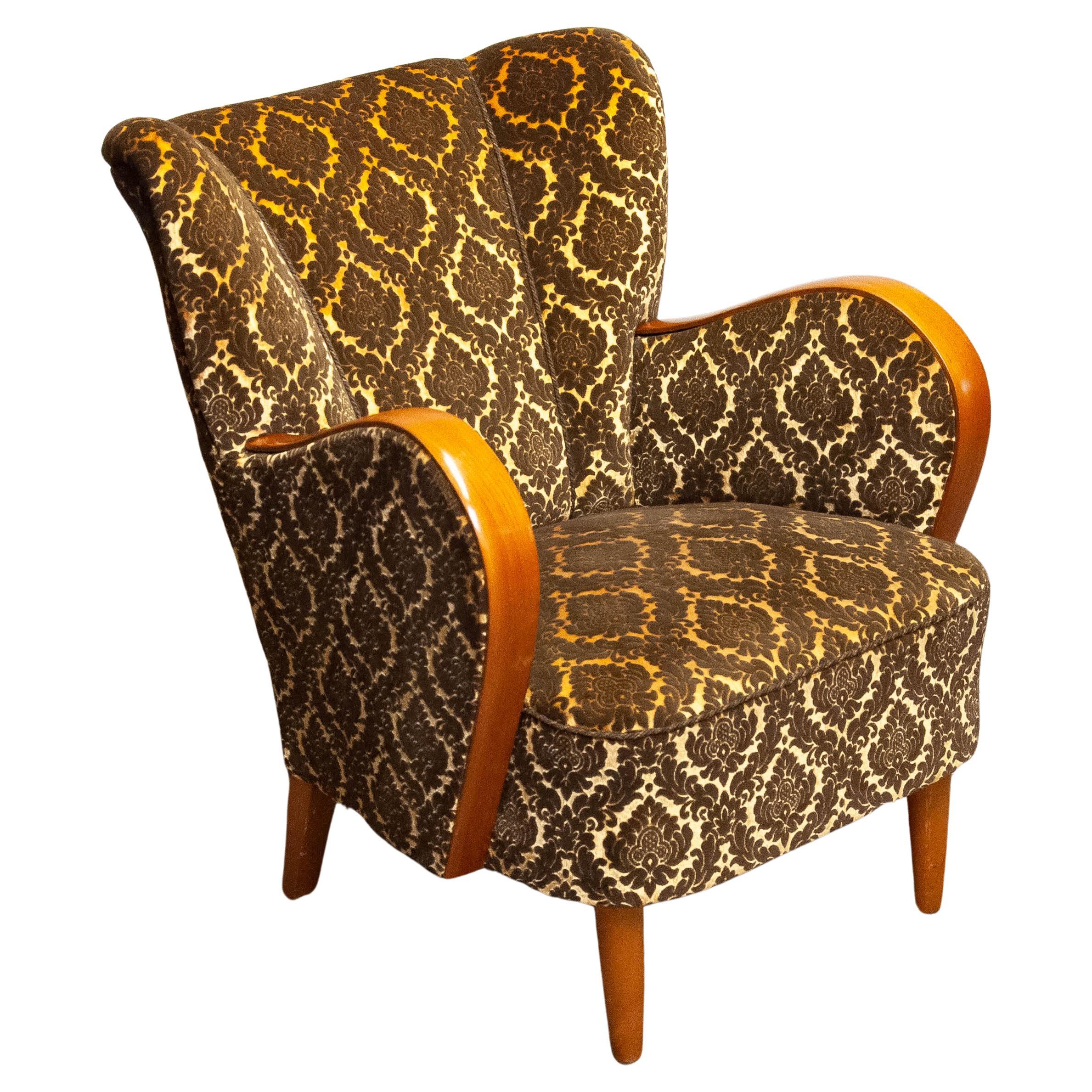 Art Deco Lounge Chair Elm wooden Armrests In Fritz Hansen Style. Denmark 1940s