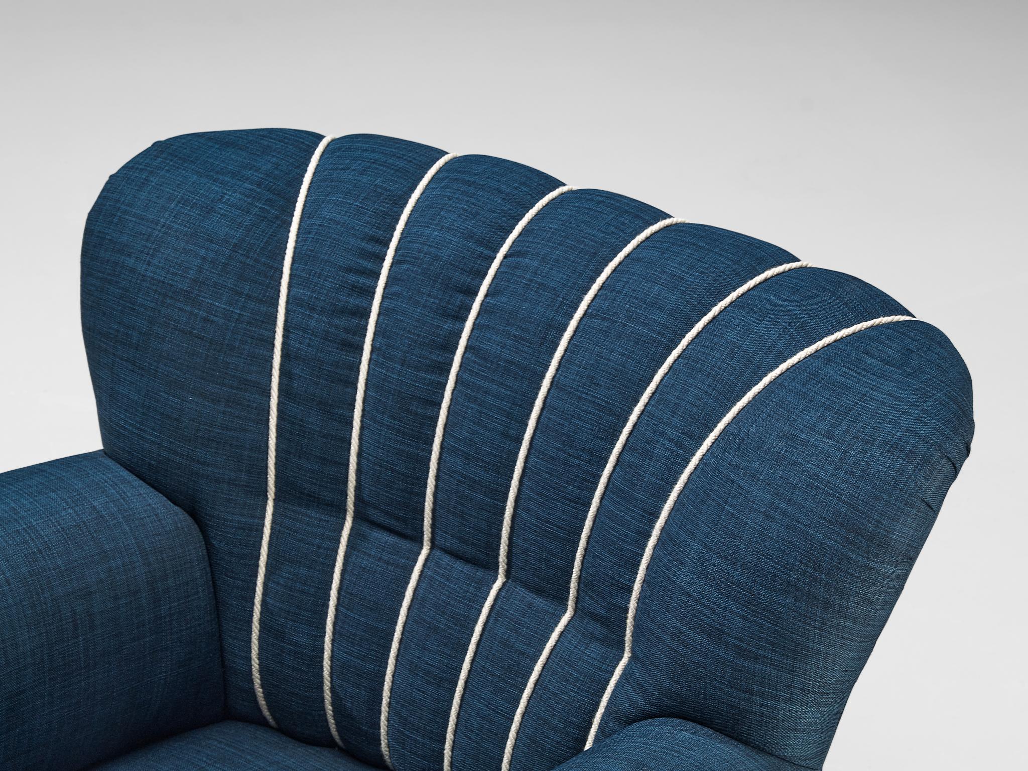 Mid-20th Century Art Deco Lounge Chair in Blue Upholstery For Sale