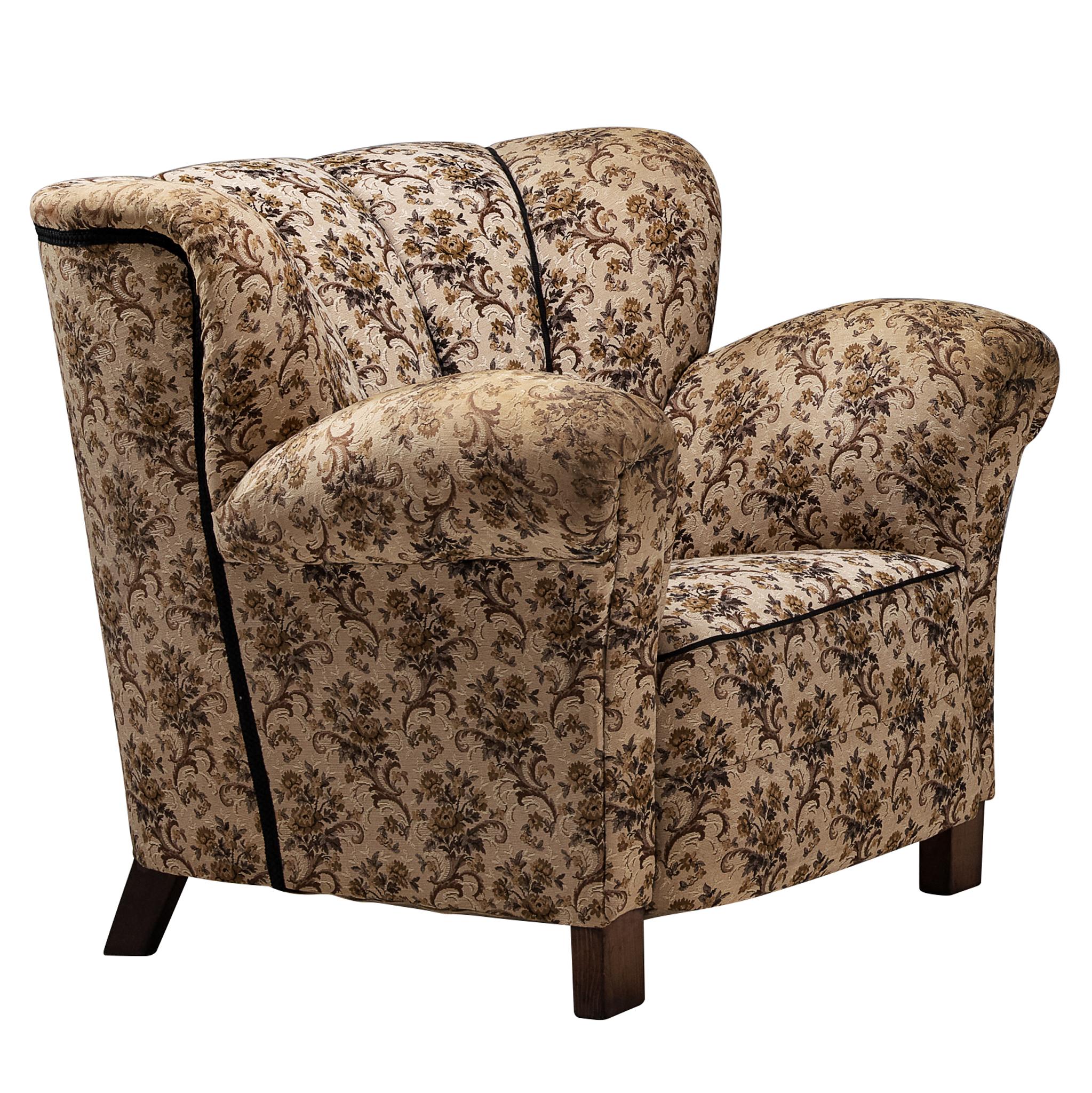What is a lounge chair?