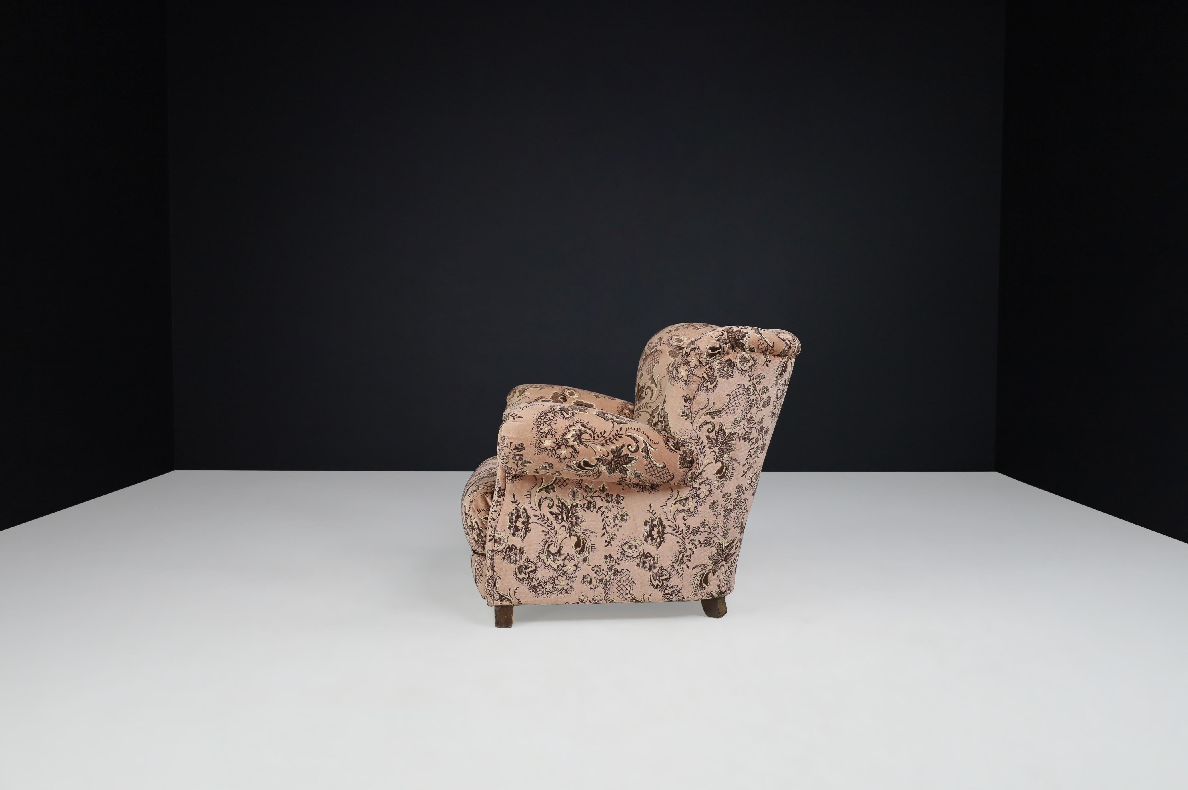 Art Deco Lounge Chair in Floral Fabric Prague, 1930s For Sale 2