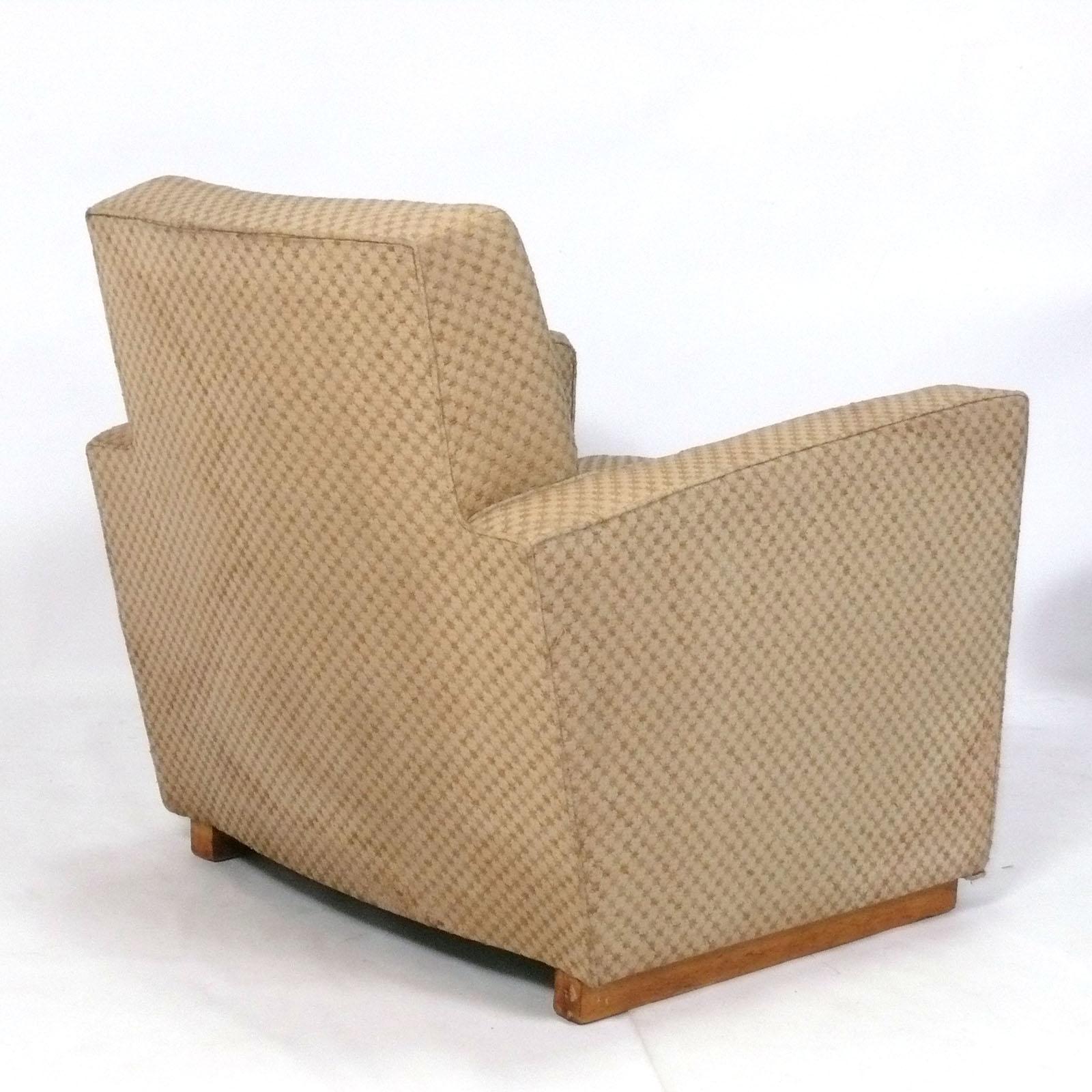 Sillón Art Decó Retapizado en tu Tela en Bueno estado para la venta en Atlanta, GA