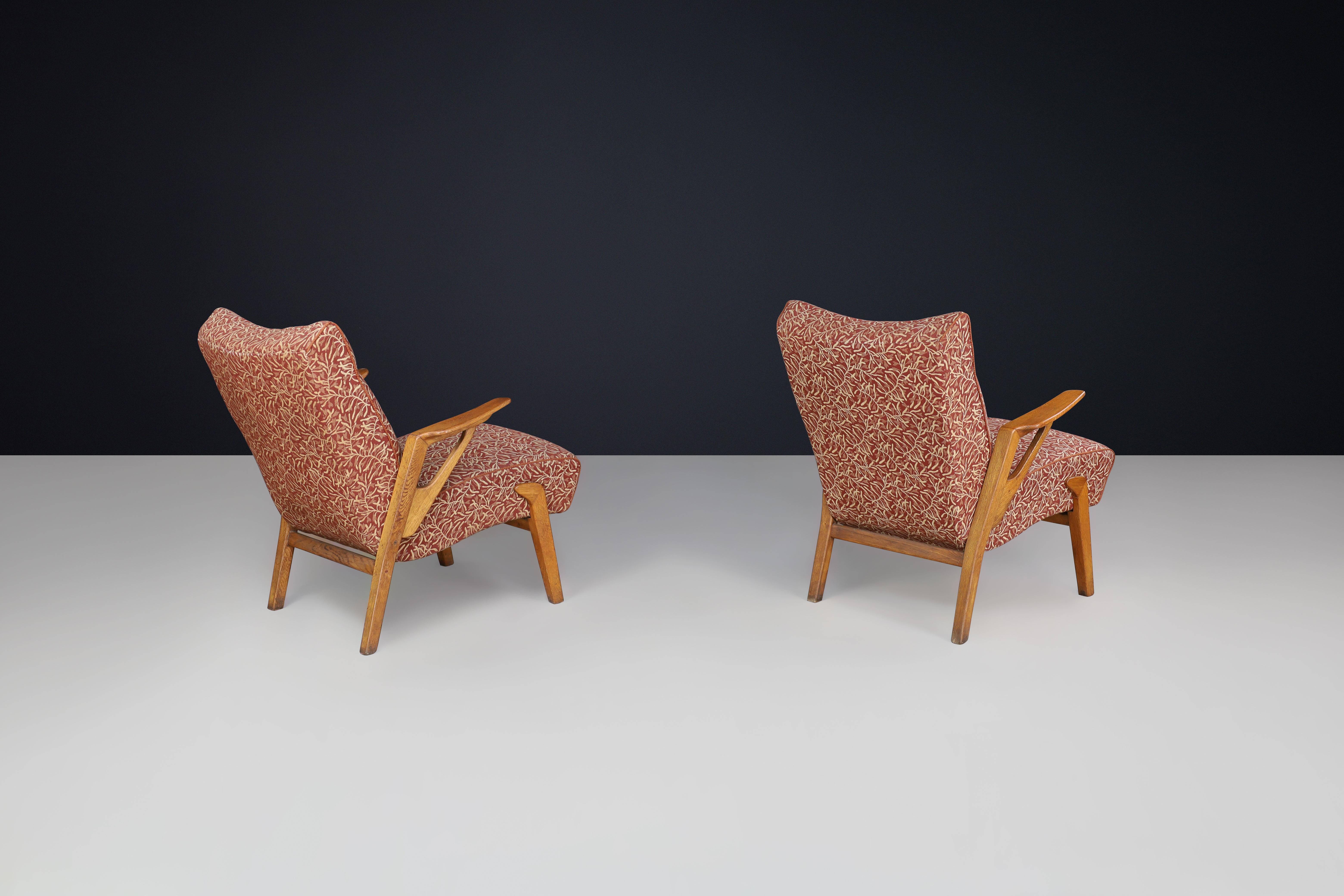 Art Deco lounge chairs in Oak and Original Upholstery By Antonin Kybal, CZ 1930s In Good Condition For Sale In Almelo, NL