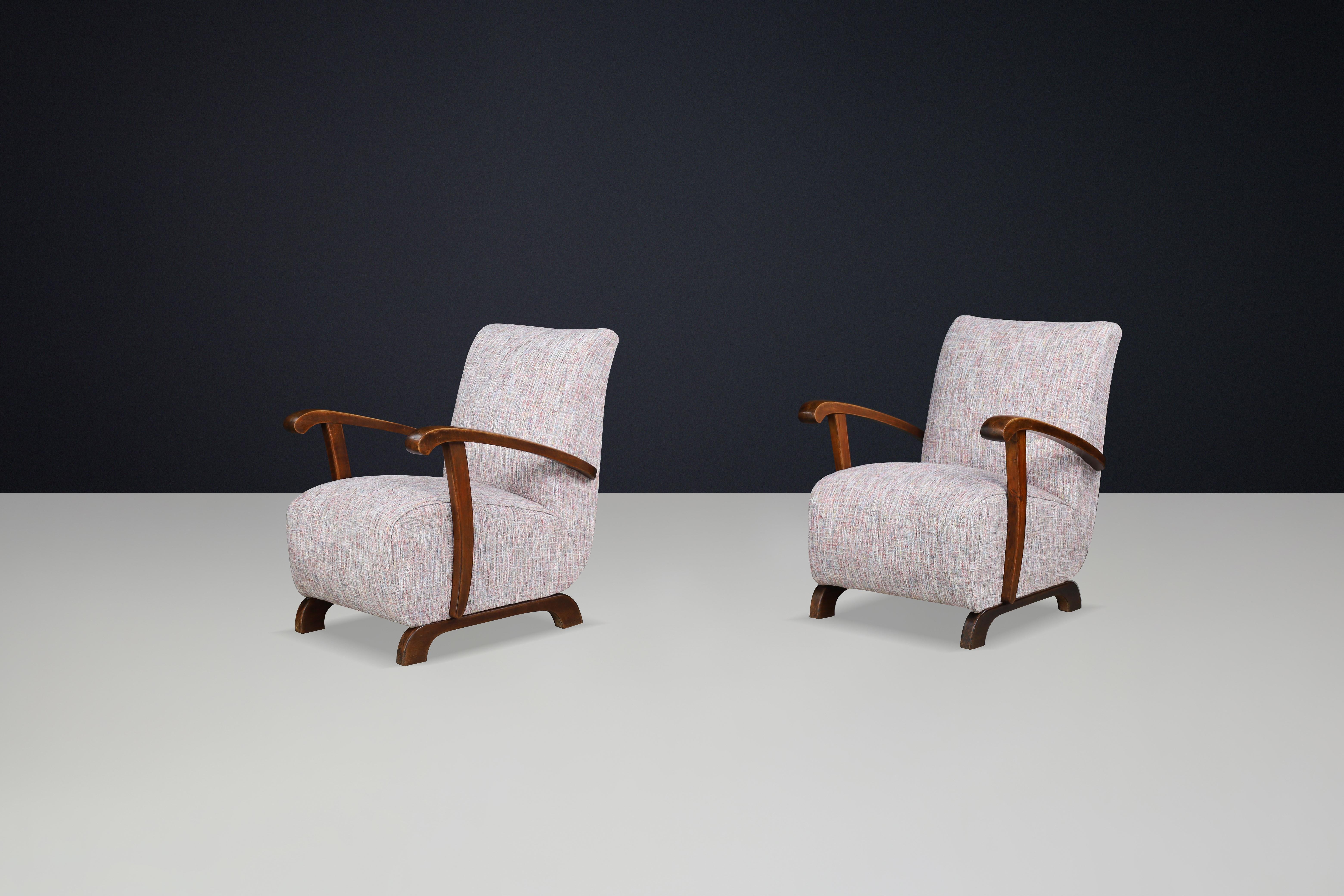 Sedie da salotto Art Deco in legno di faggio patinato e tessuto multicolore, CZ 1940s in vendita 1