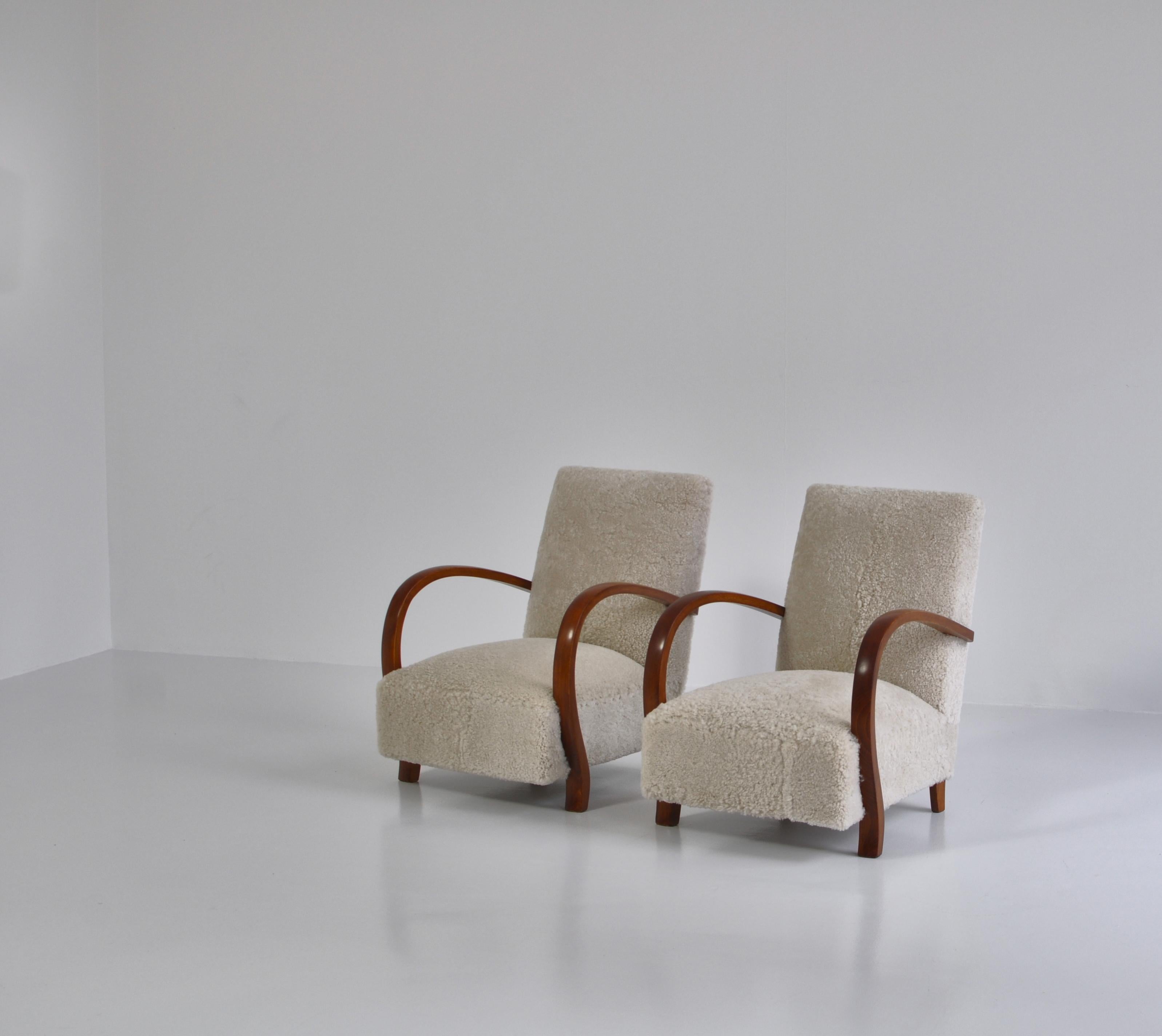 Art Deco Lounge Chairs in White Sheepskin and Stained Beech, Denmark, 1930s 6