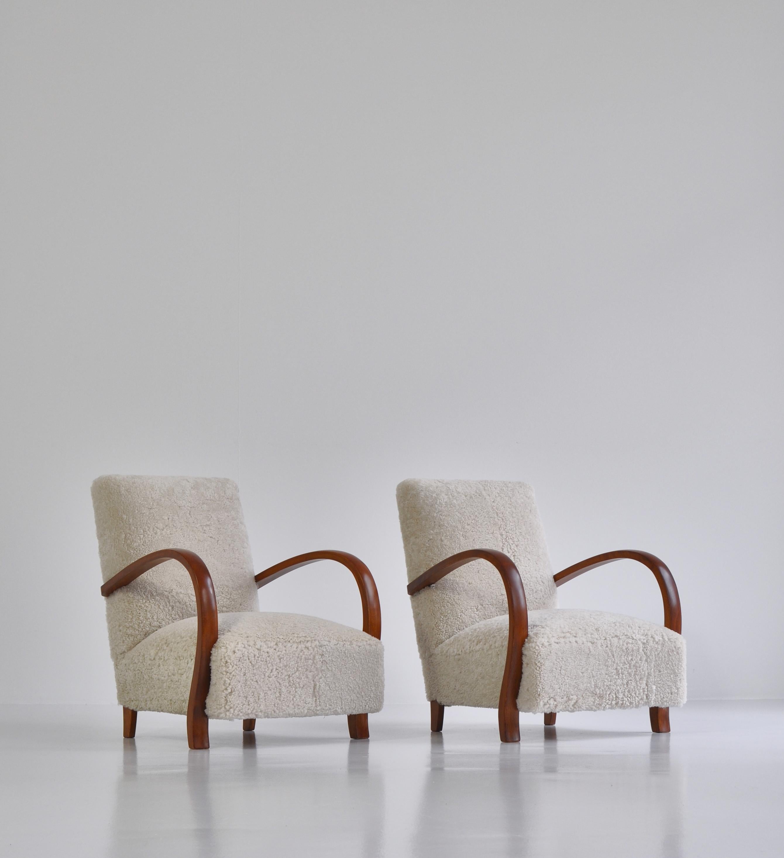 Art Deco Lounge Chairs in White Sheepskin and Stained Beech, Denmark, 1930s 11