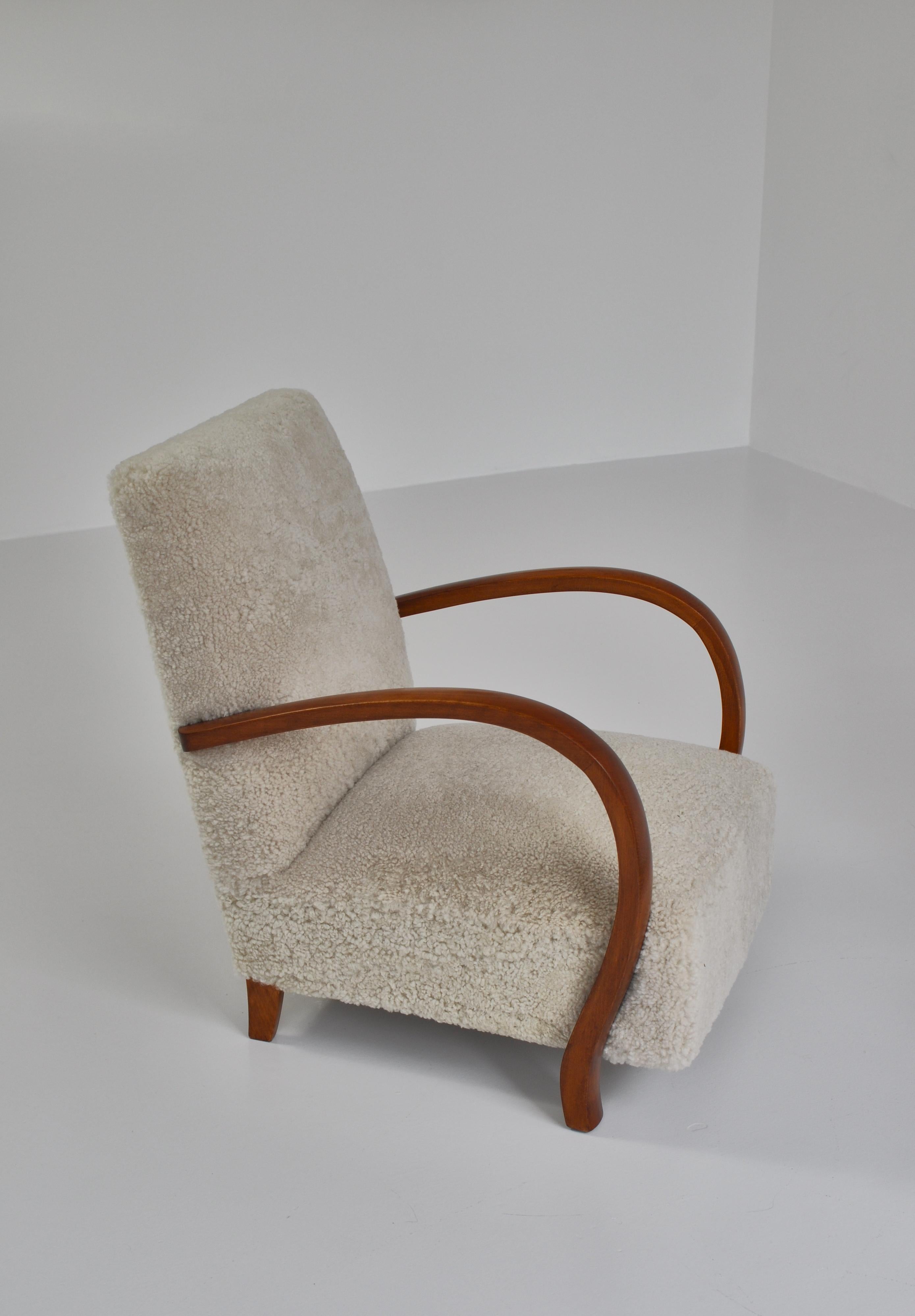 Art Deco Lounge Chairs in White Sheepskin and Stained Beech, Denmark, 1930s 2
